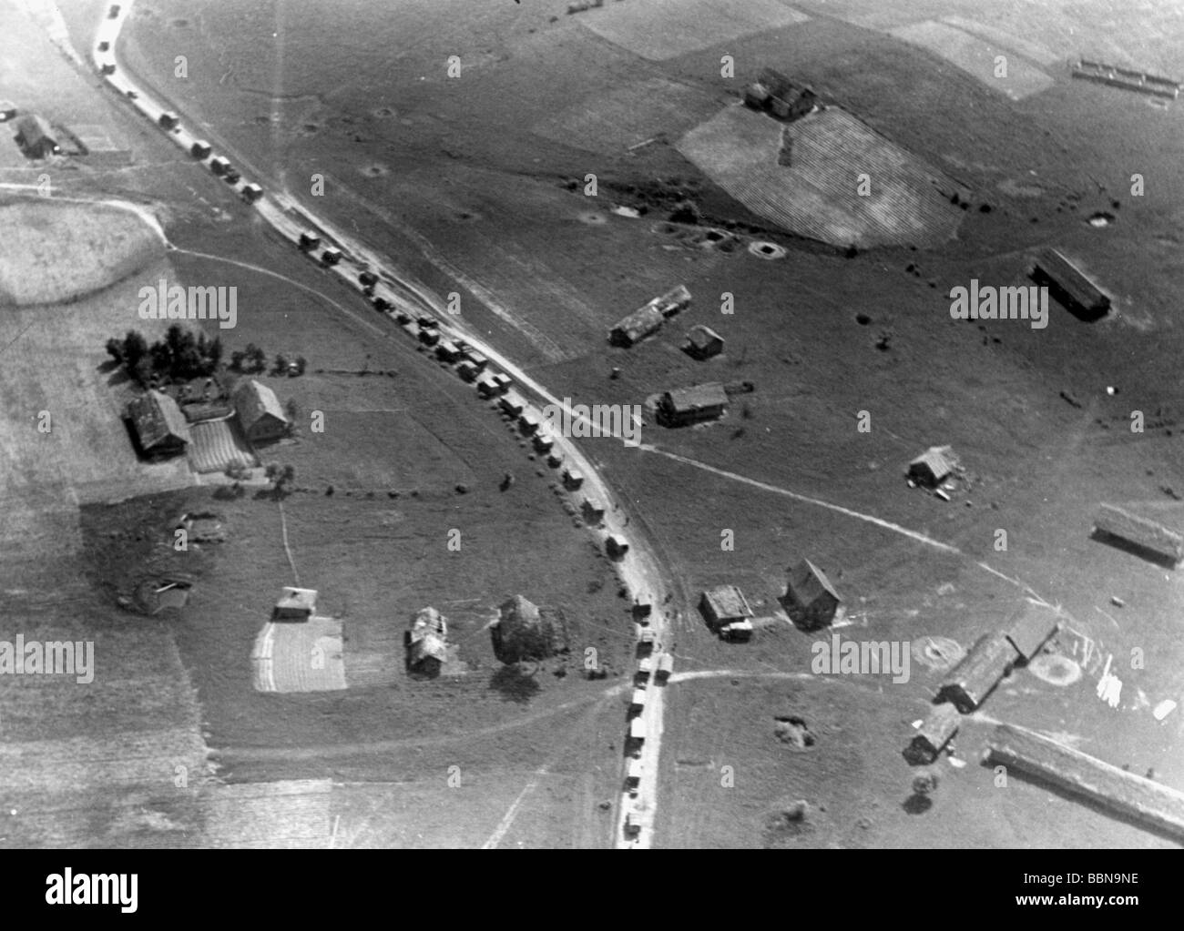 events, Second World War / WWII, Russia 1941, German advance, Wehrmacht supply column in a village, Belarus, summer 1941, aerial photograph, Stock Photo