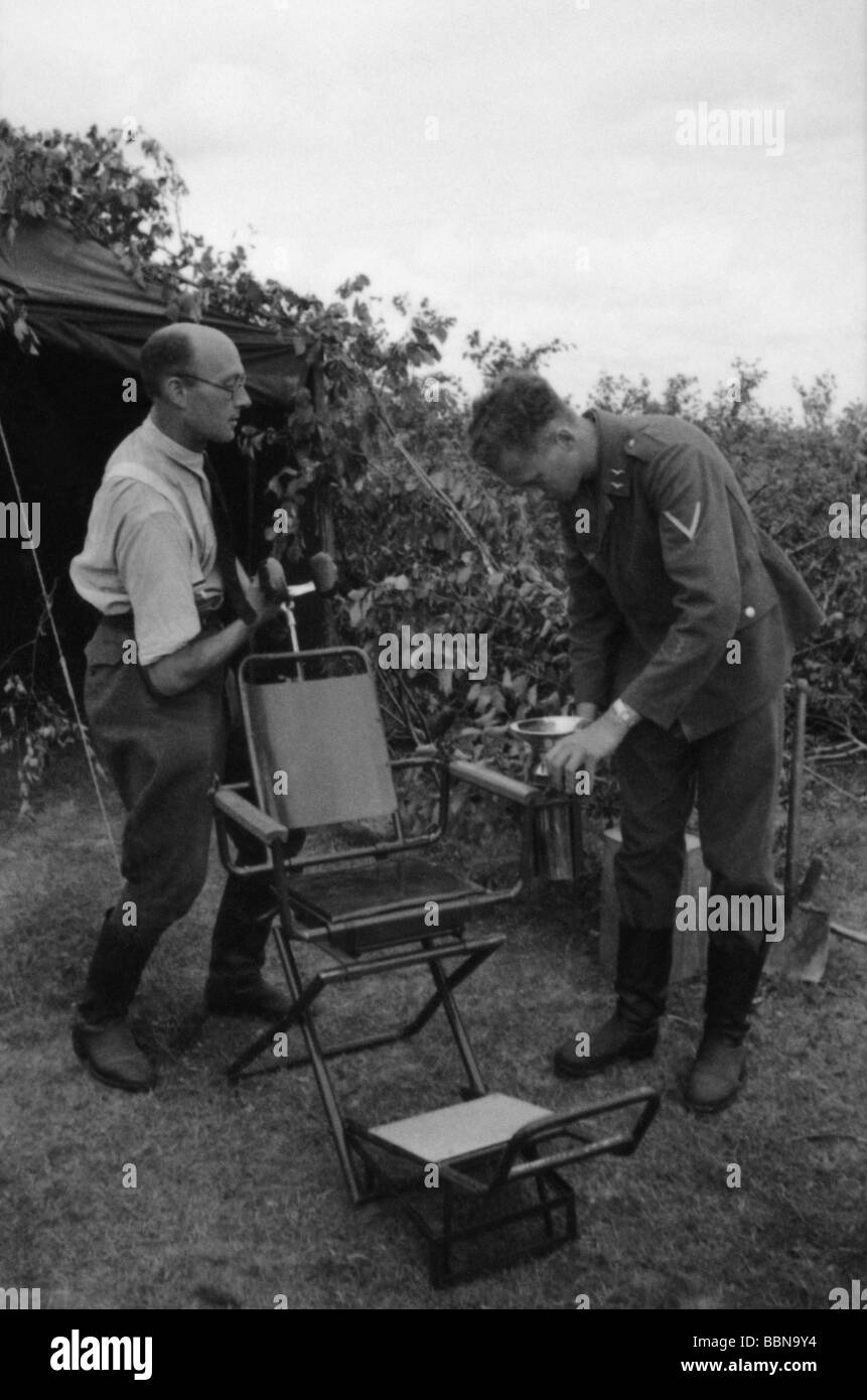 events, Second World War / WWII, Russia 1941, German field hospital near Smolensk, 19.8.1941, dentist station is being assembled, Stock Photo