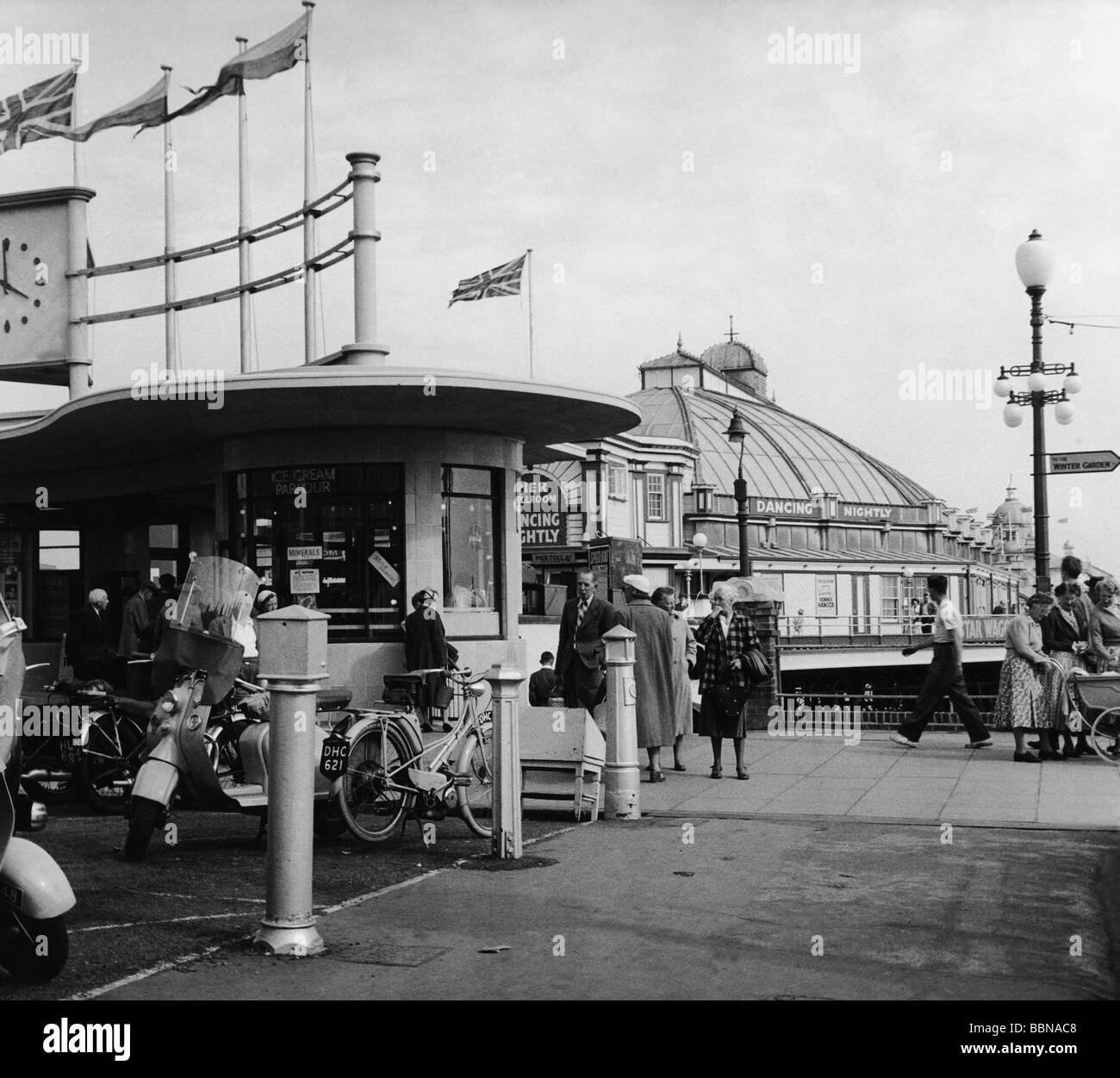 Eastbourne beaches Black and White Stock Photos & Images Alamy