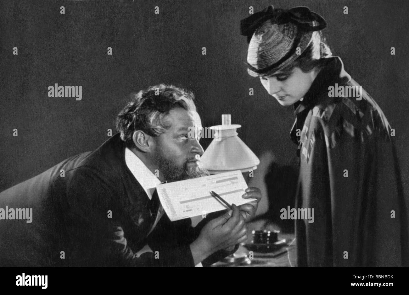 Kortner, Fritz, 12.5.1892 - 21.7.1970, German actor, director, half length, together with Olga Chekhova in 'Nora' by Henrik Ibsen, 1930s, Stock Photo