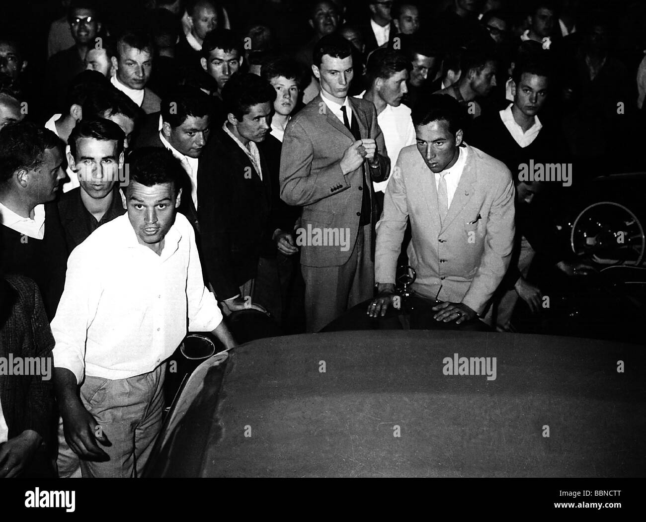 1960s crowd hi-res stock photography and images - Alamy