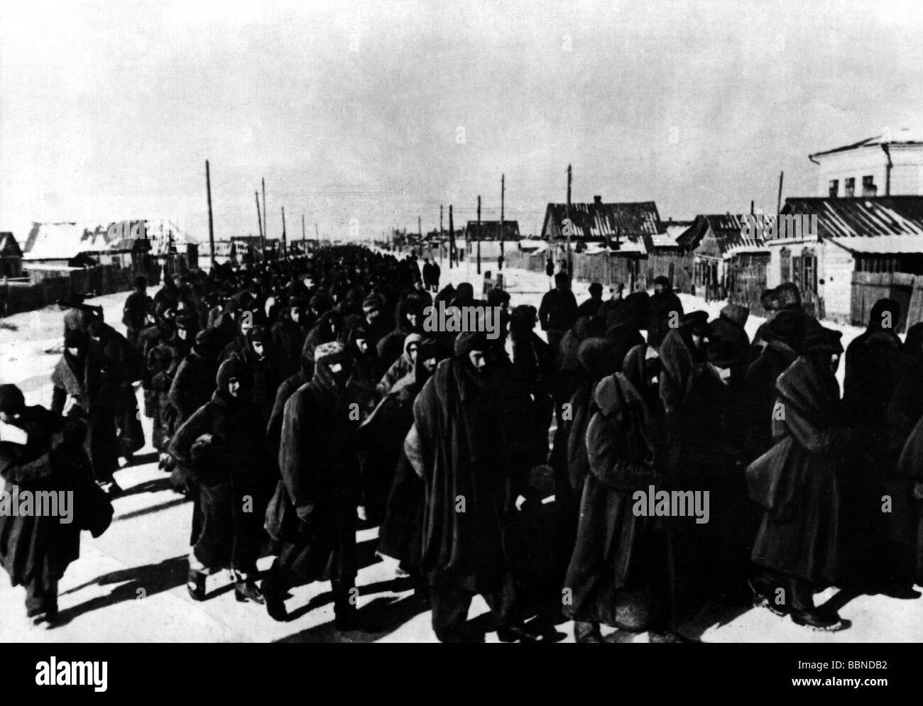 events, Second World War / WWII, Russia, Stalingrad 1942 / 1943, a column of German prisoners of war after the battle, early February 1943, Russia, Soviet Union, USSR, captivity, march, marching, Wehrmacht, Eastern Front, defeat, battle, 20th century, historic, historical, Third Reich, 1940s, people, Stock Photo