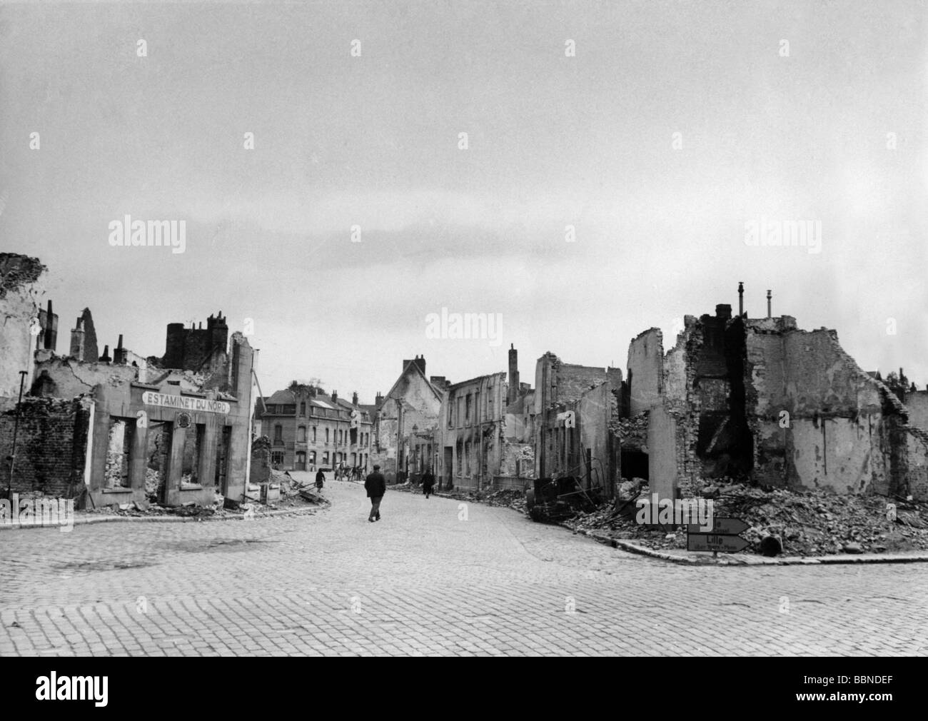 events, Second World War / WWII, France, ruins in Bergues near Dunkirk, June 1940, Stock Photo