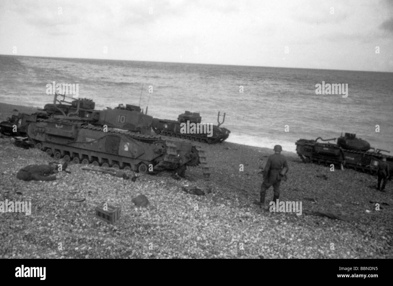 Tanks of the 14th canadian army tank regiment (calgary tanks) on the beach, canadians, 2nd
