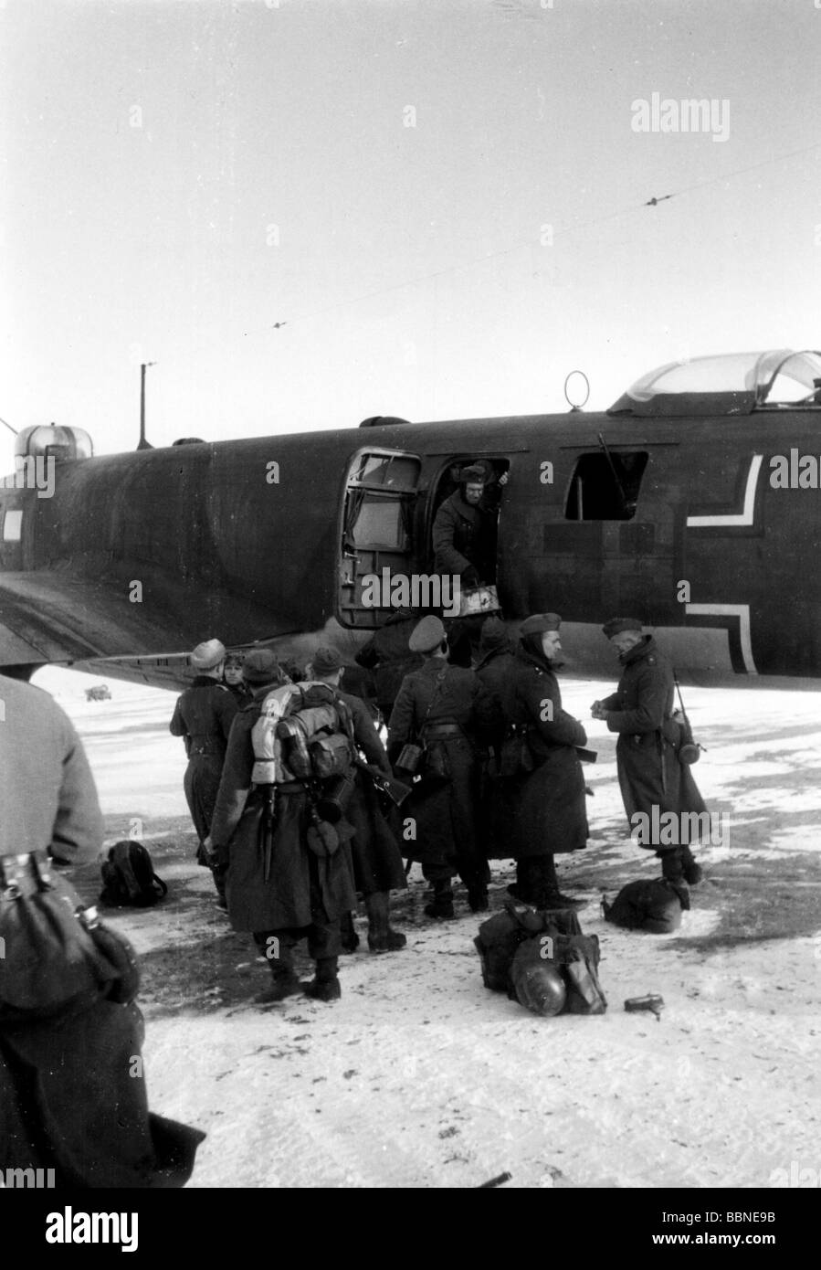 events, Second World War/WWII, Russia, 1942 / 1943, Kerch, Crimea, wounded German soldiers are evacuated with a transport plane Focke Wulf Fw 200 'Condor', 6.2.1943, Stock Photo