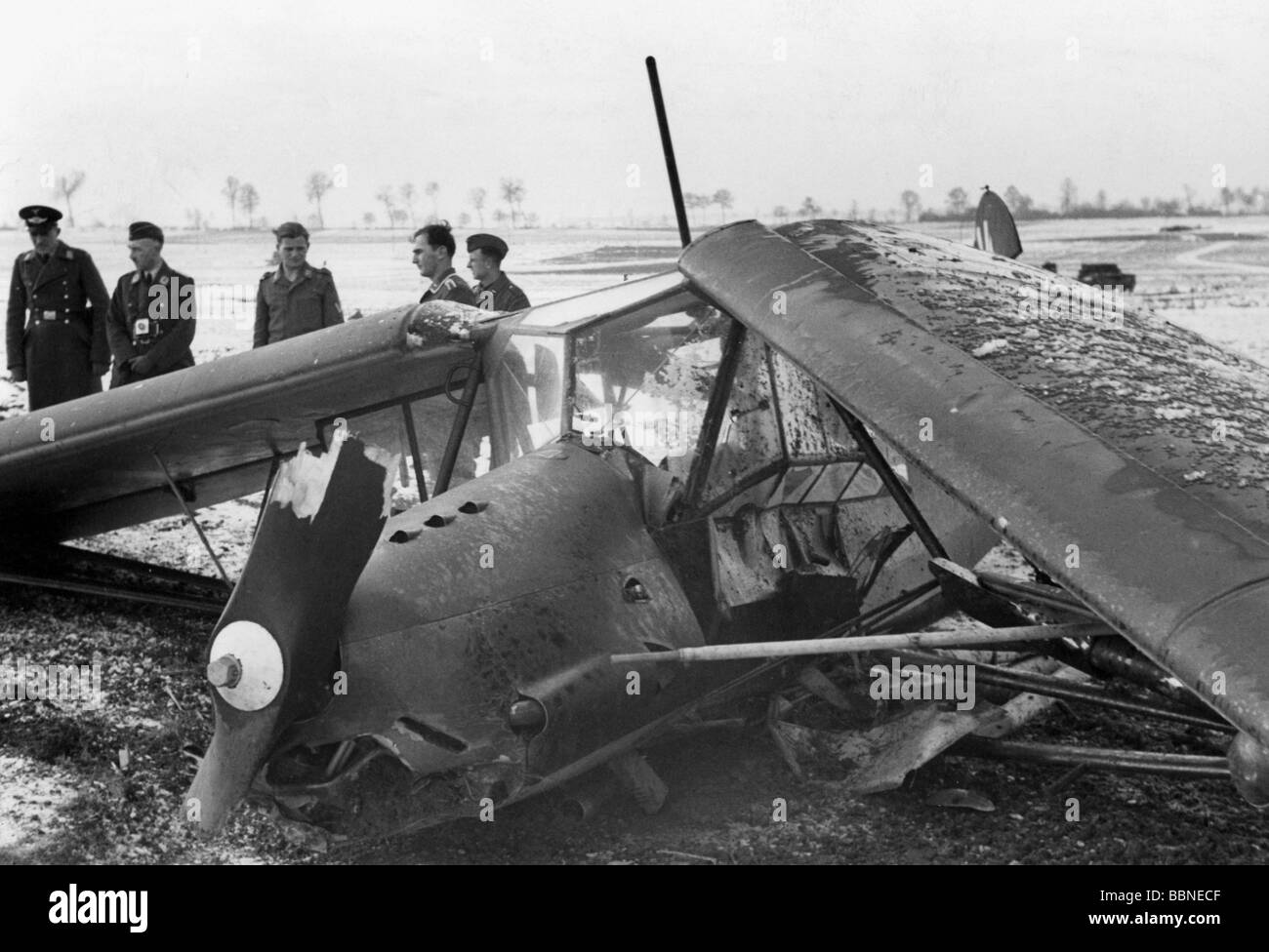 events, Second World War / WWII, aerial warfare, aircraft, crashed / damaged, German liaison aircraft Fieseler Fi 156 'Storch' (Stork), crashed on 23.2.1941 near Amiens, France, Stock Photo