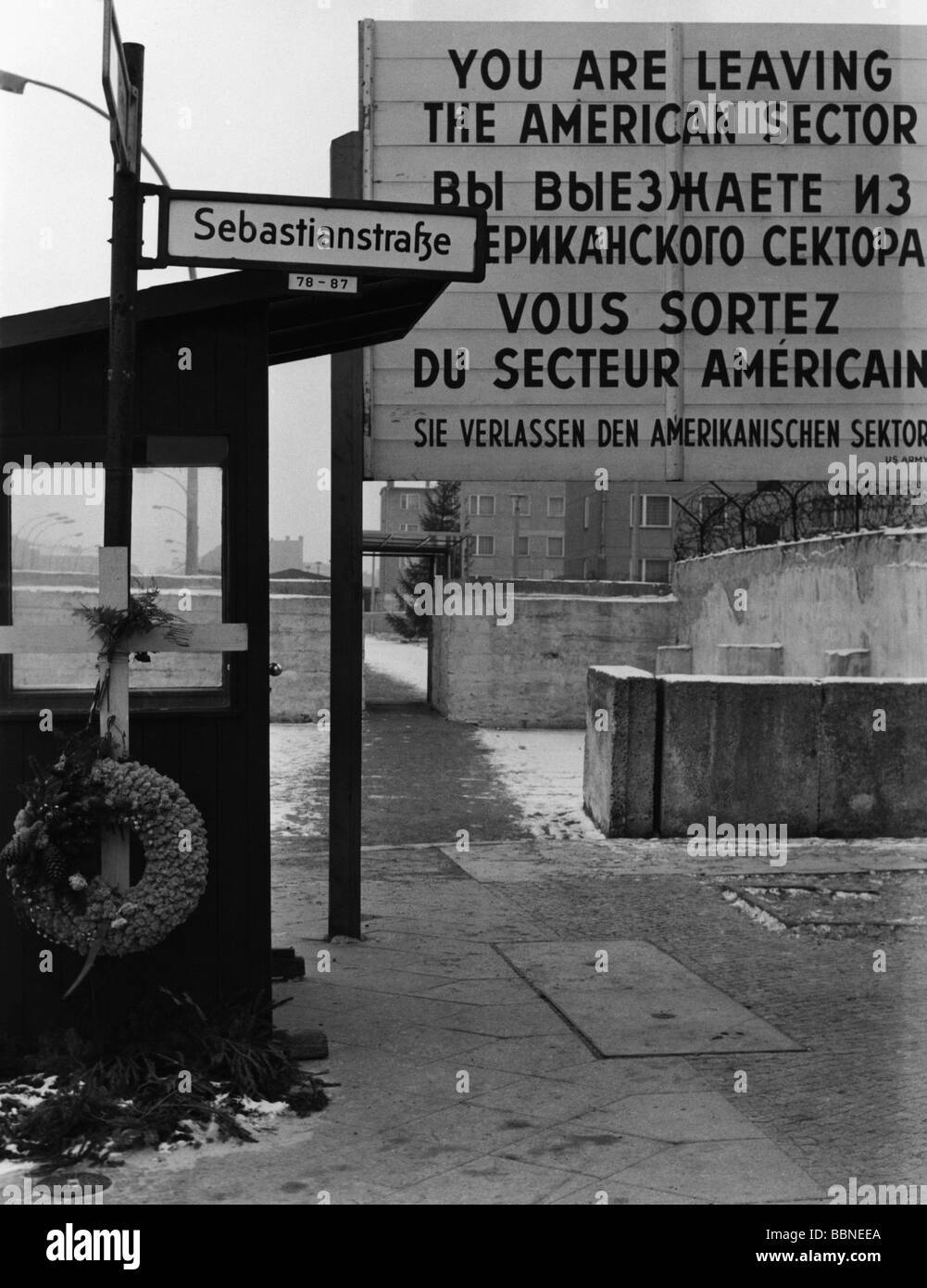 geography / travel, Germany, Berlin, wall, checkpoint Heinrich-Heine-Straße, with memorial cross for Heinz Schoeneberger, 1970, Stock Photo