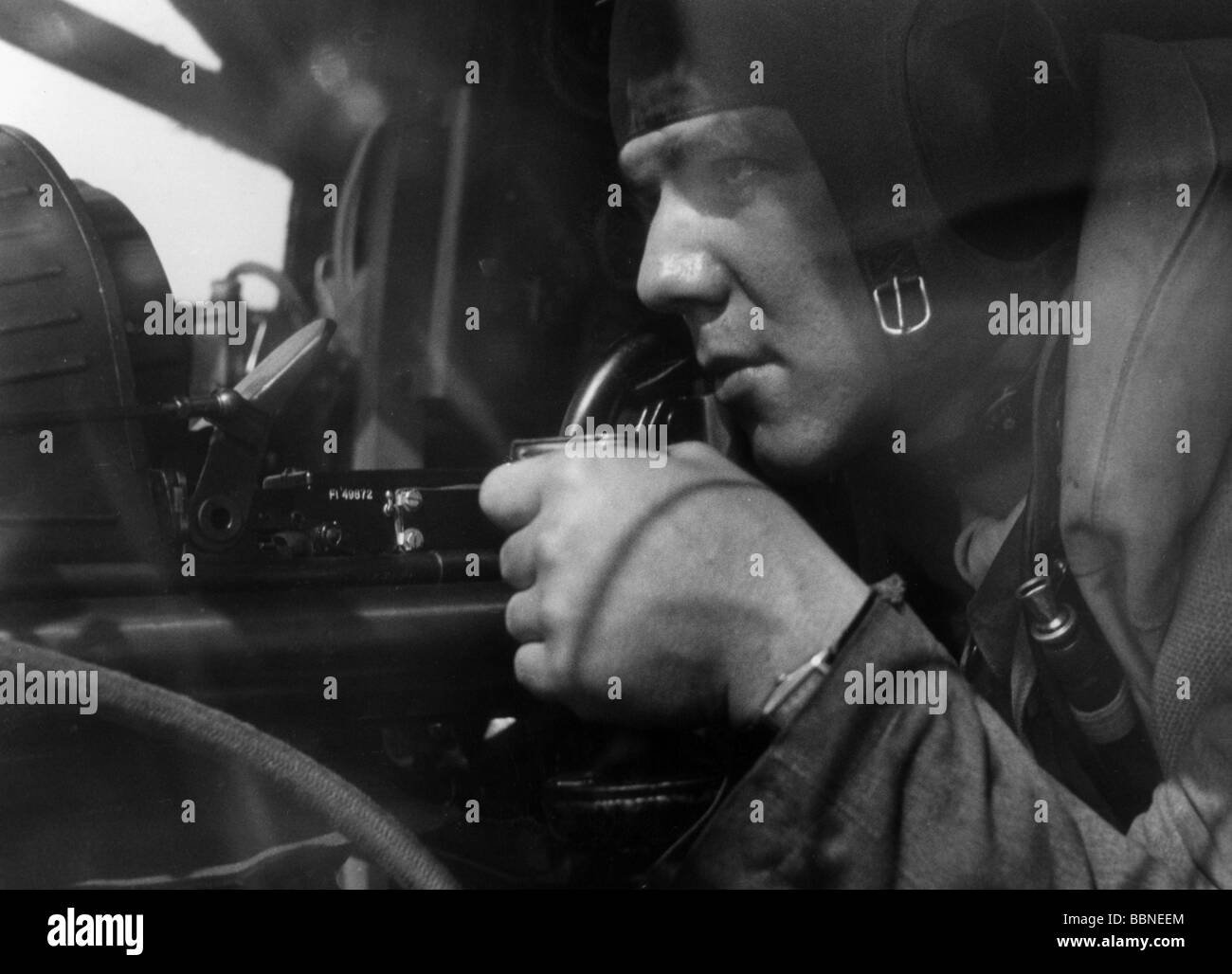 events, Second World War / WWII, aerial warfare, aircraft, details / interiors, observer of a German bomber Dornier Do 217 at his machinegun, Holland, 30.6.1942, machine gun, 20th century, historic, historical, Do217, Do-217, bombers, Luftwaffe, Wehrmacht, Germany, Third Reich, plane, planes, gunner, aiming, soldier, soldiers, people, 1940s, Stock Photo
