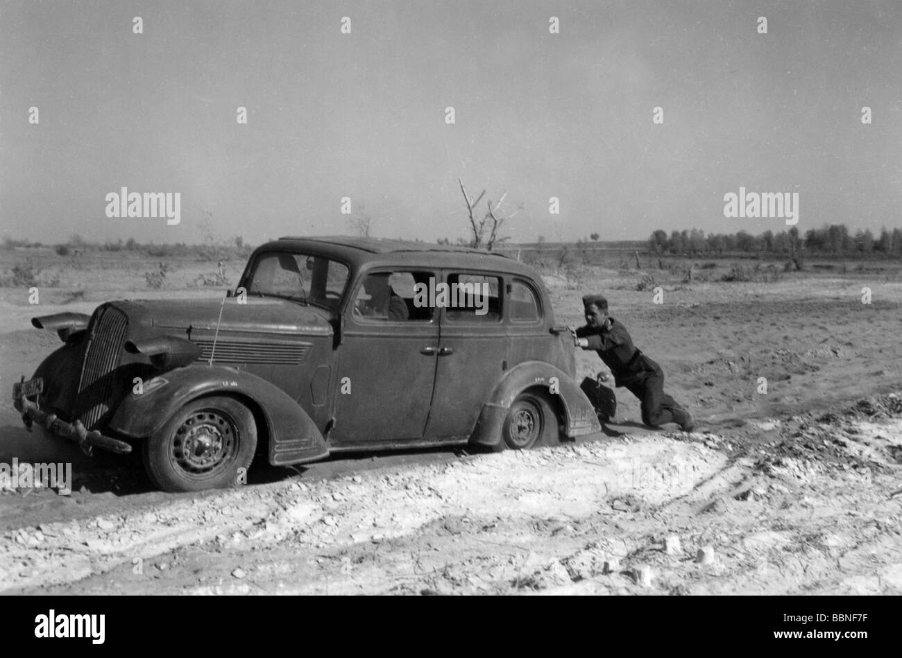 events, Second World War / WWII, Russia 1942 / 1943, German summer offensive towards Stalingrad, Wehrmacht car in the steppe between Don and Volga, autumn 1942, Stock Photo