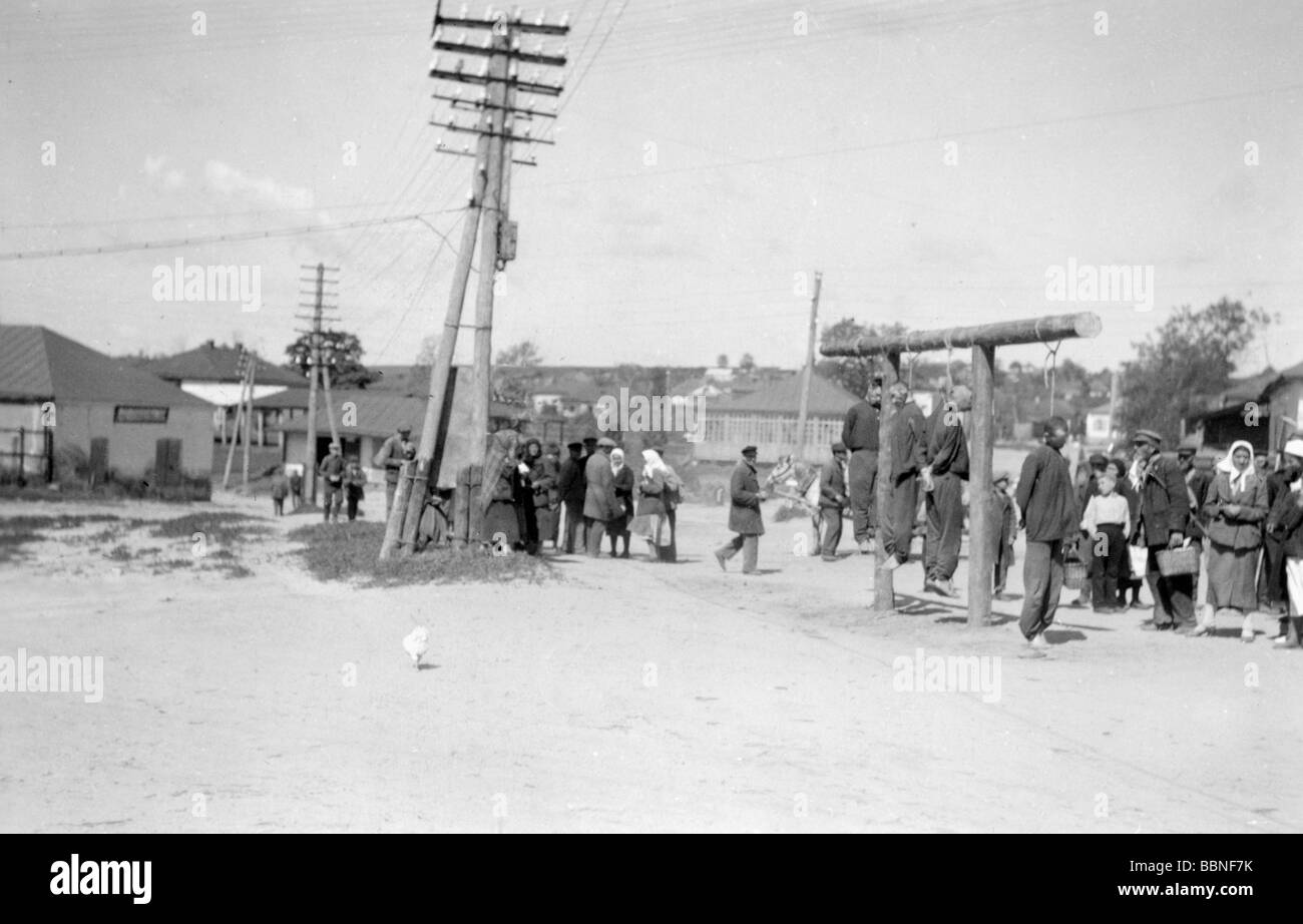 events, Second World War / WWII, Russia 1942 / 1943, partisan warfare, hanged Soviet partisans at Merefa near Kharkov, summer 1942, Stock Photo