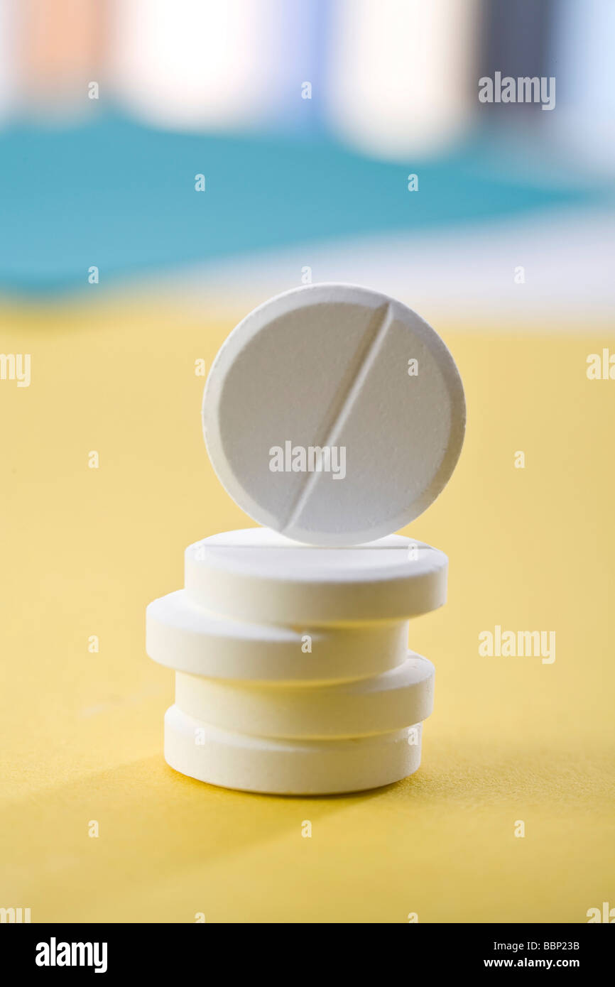 Stack of pills hi-res stock photography and images - Alamy