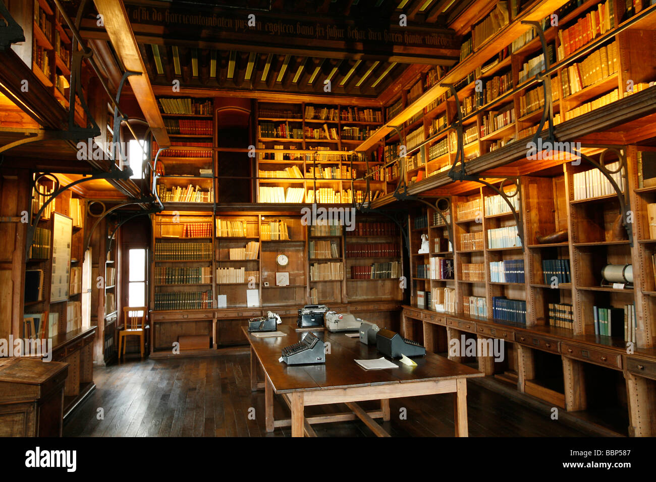 LIBRARY, CHATEAU D'ABBADIA, HENDAYE, PYRENEES ATLANTIQUES, (64), FRANCE ...