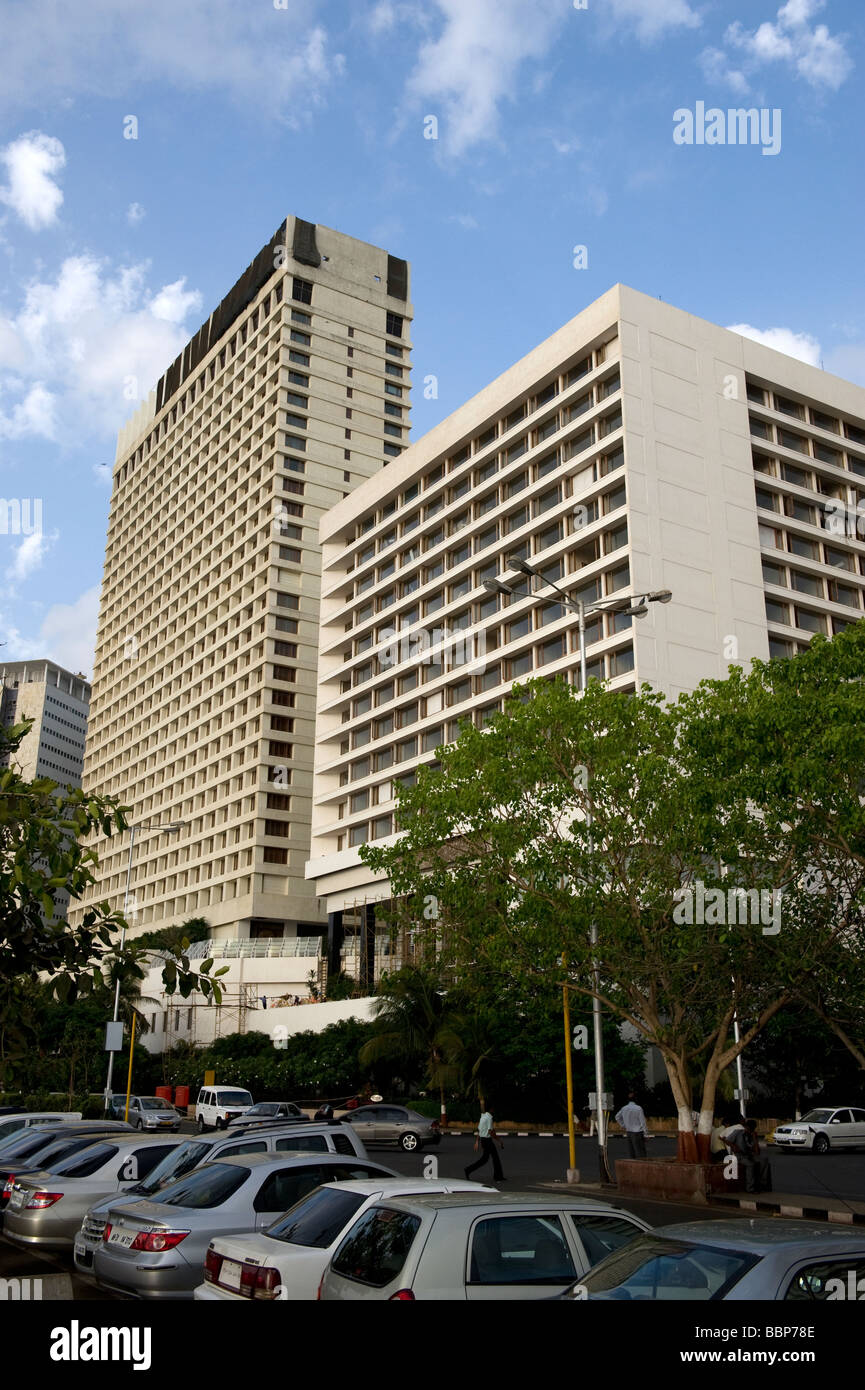 The Trident and Oberoi hotels in Mumbai undergoing repeair following the November 2008 terror attacks. Stock Photo