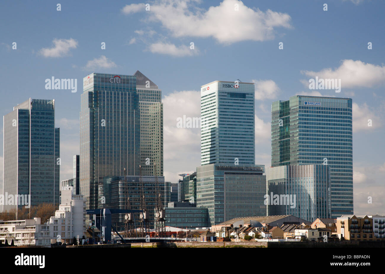 Residential houses in canary wharf hi-res stock photography and images ...