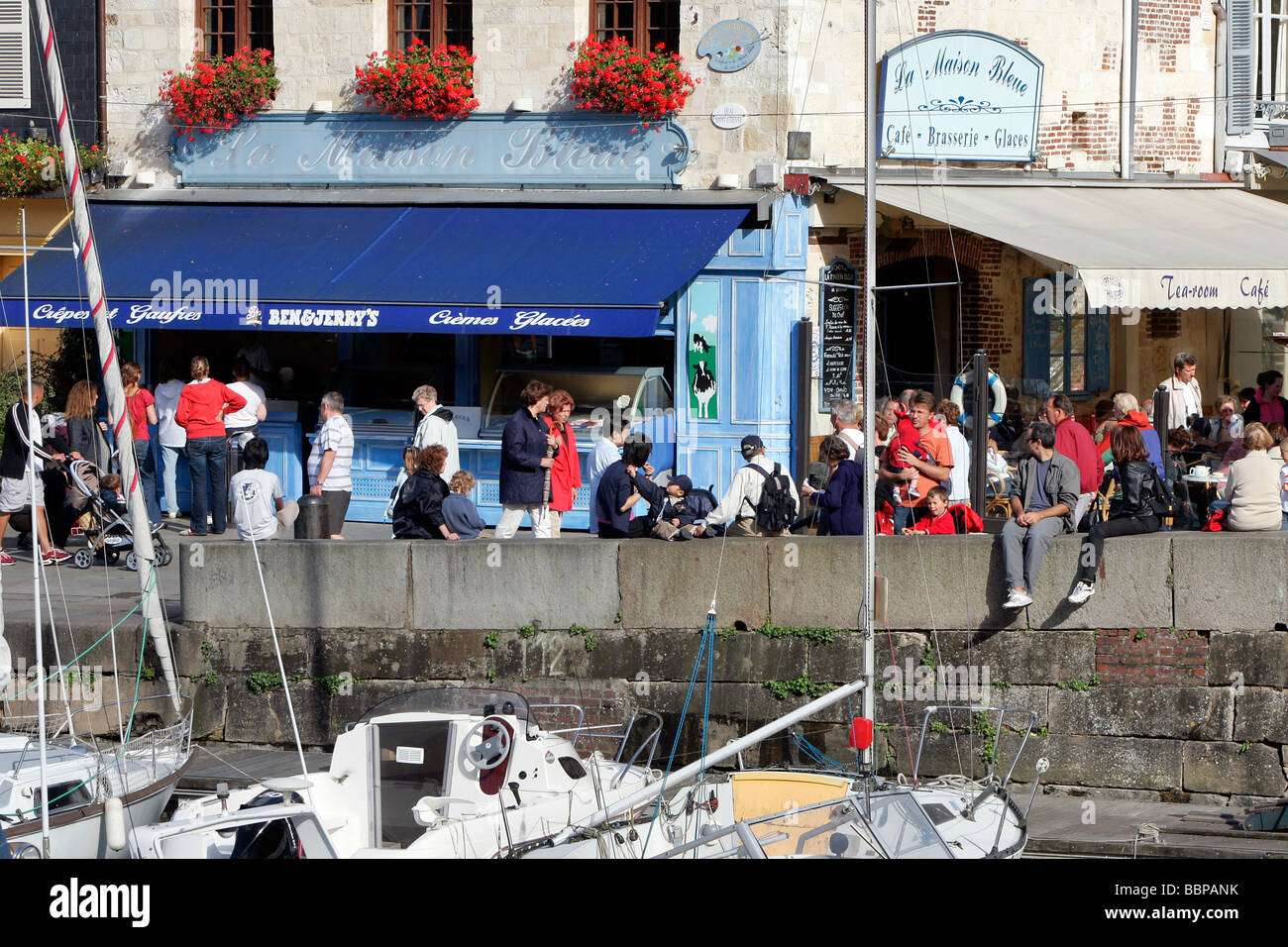 CAFEBRASSERIE 'LA MAISON BLEUE', THE OLD PORT, HONFLEUR, CALVADOS (14