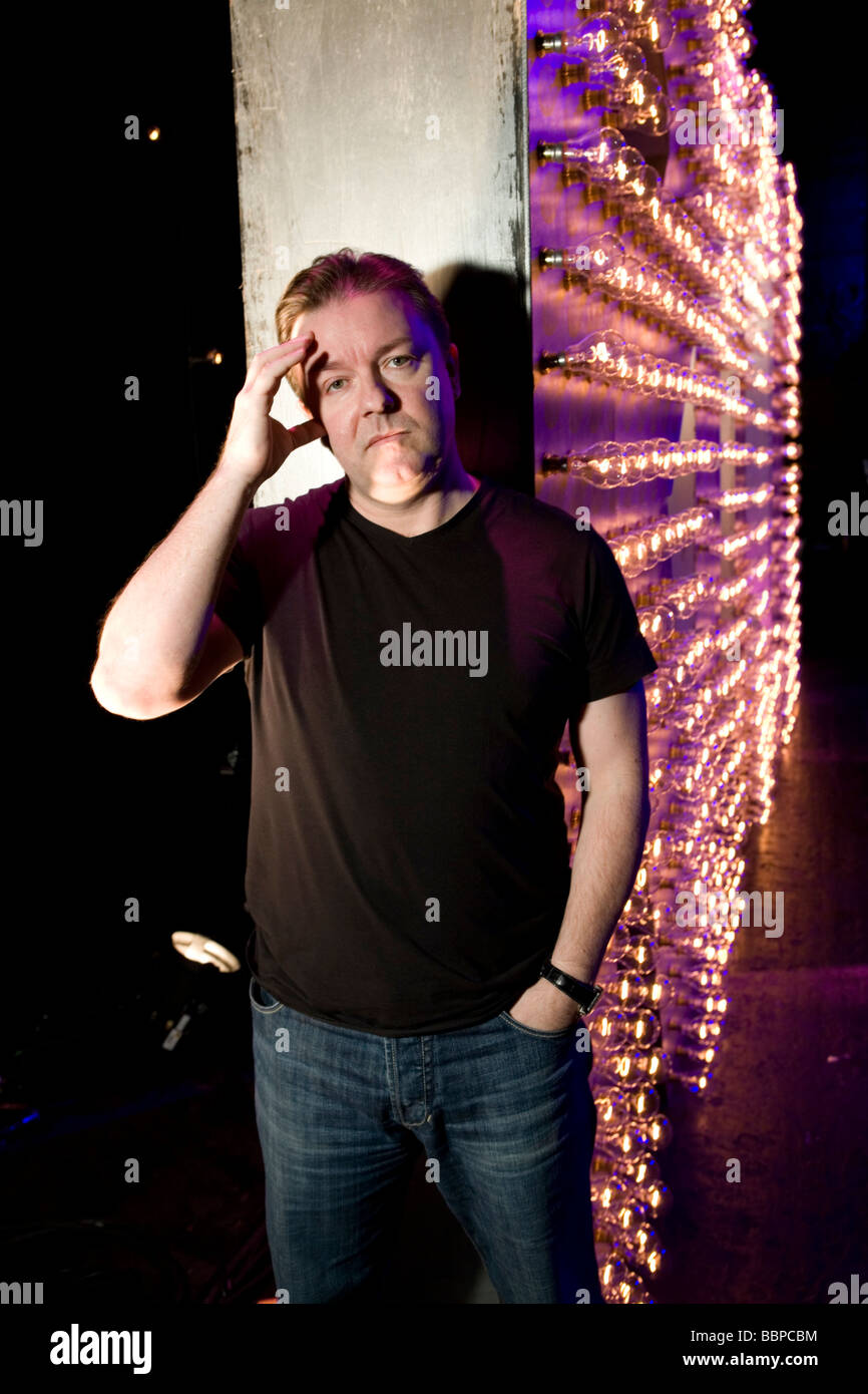 British comedian hi-res stock photography and images - Alamy