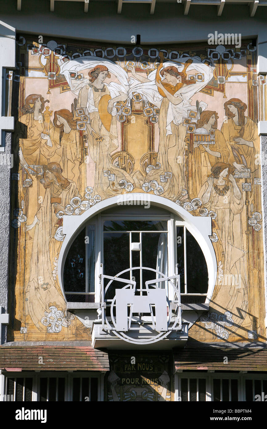 FACADE OF THE CAUCHIE HOUSE, BRUSSELS, BELGIUM Stock Photo Alamy