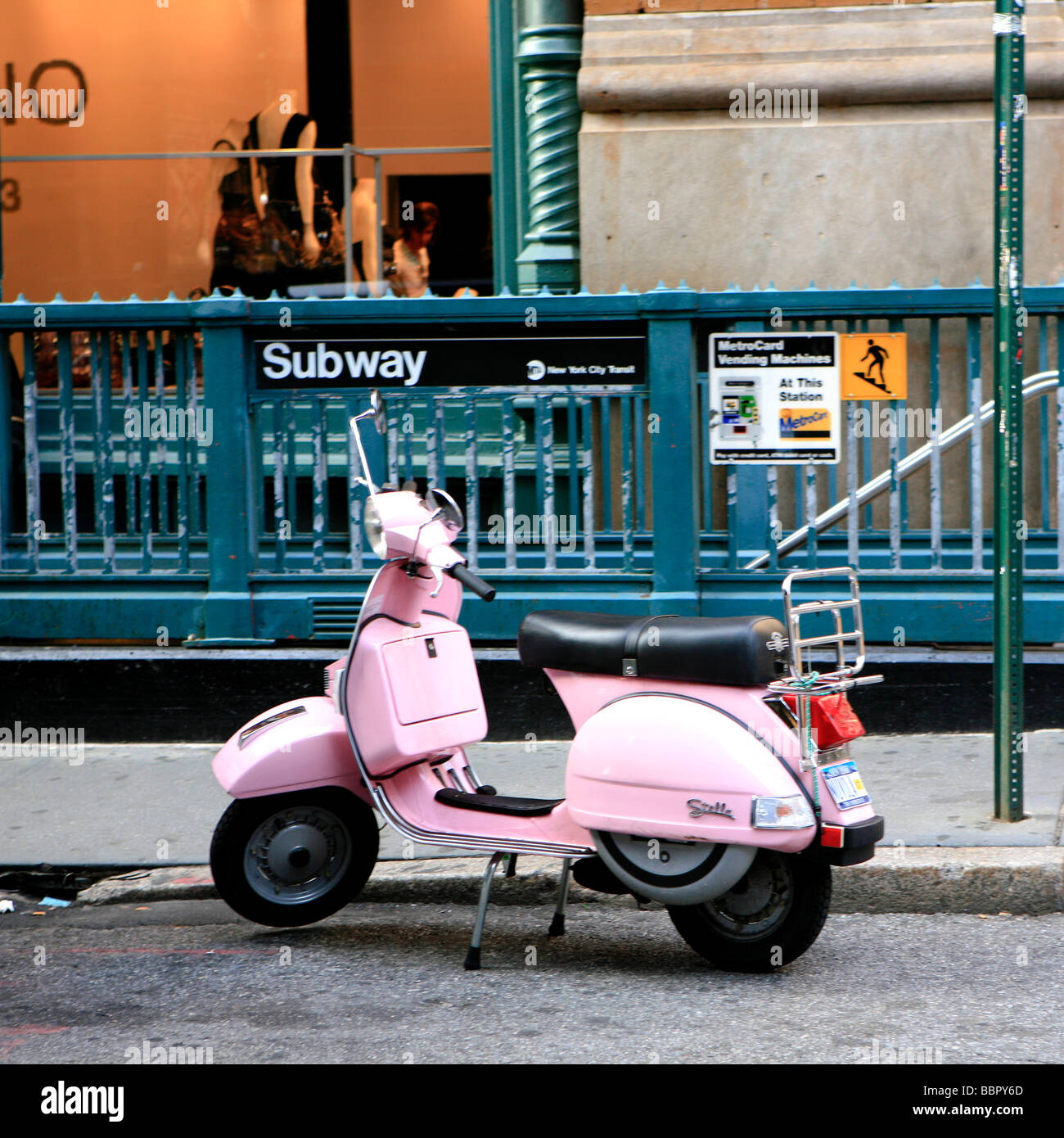 usa, new york, manhattan, soho, pink vespa Stock Photo Alamy