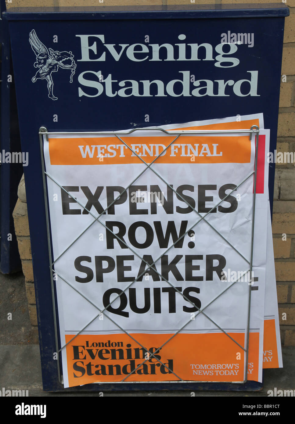 Evening Standard banner headline Expenses Row Speaker Quits Stock Photo
