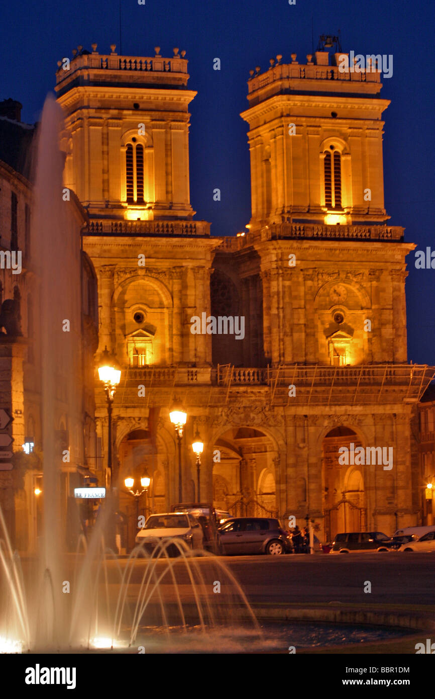 Cathderal sainte marie in auch gers hires stock photography and images Alamy