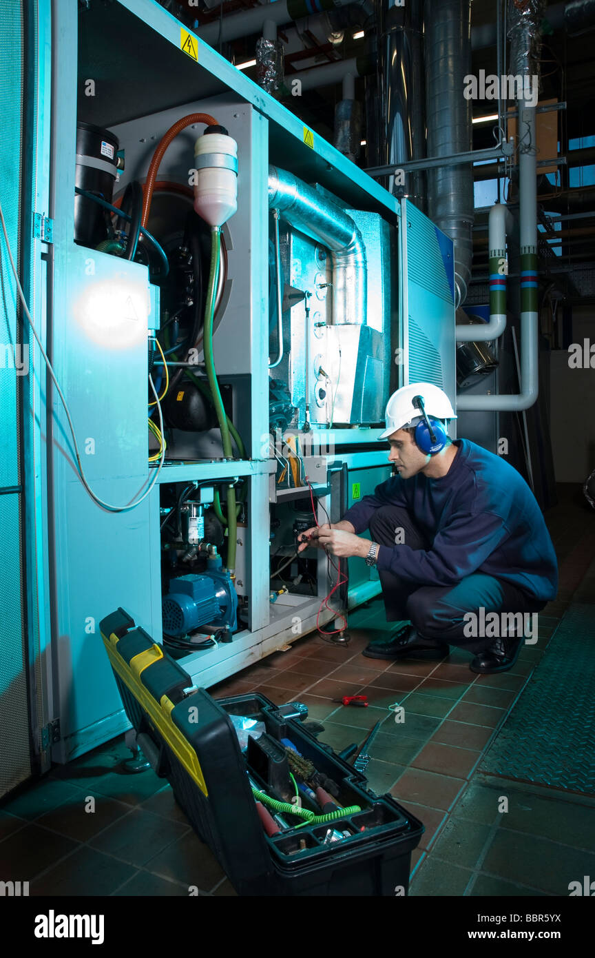 Mechanical electrical engineer hires stock photography and images Alamy