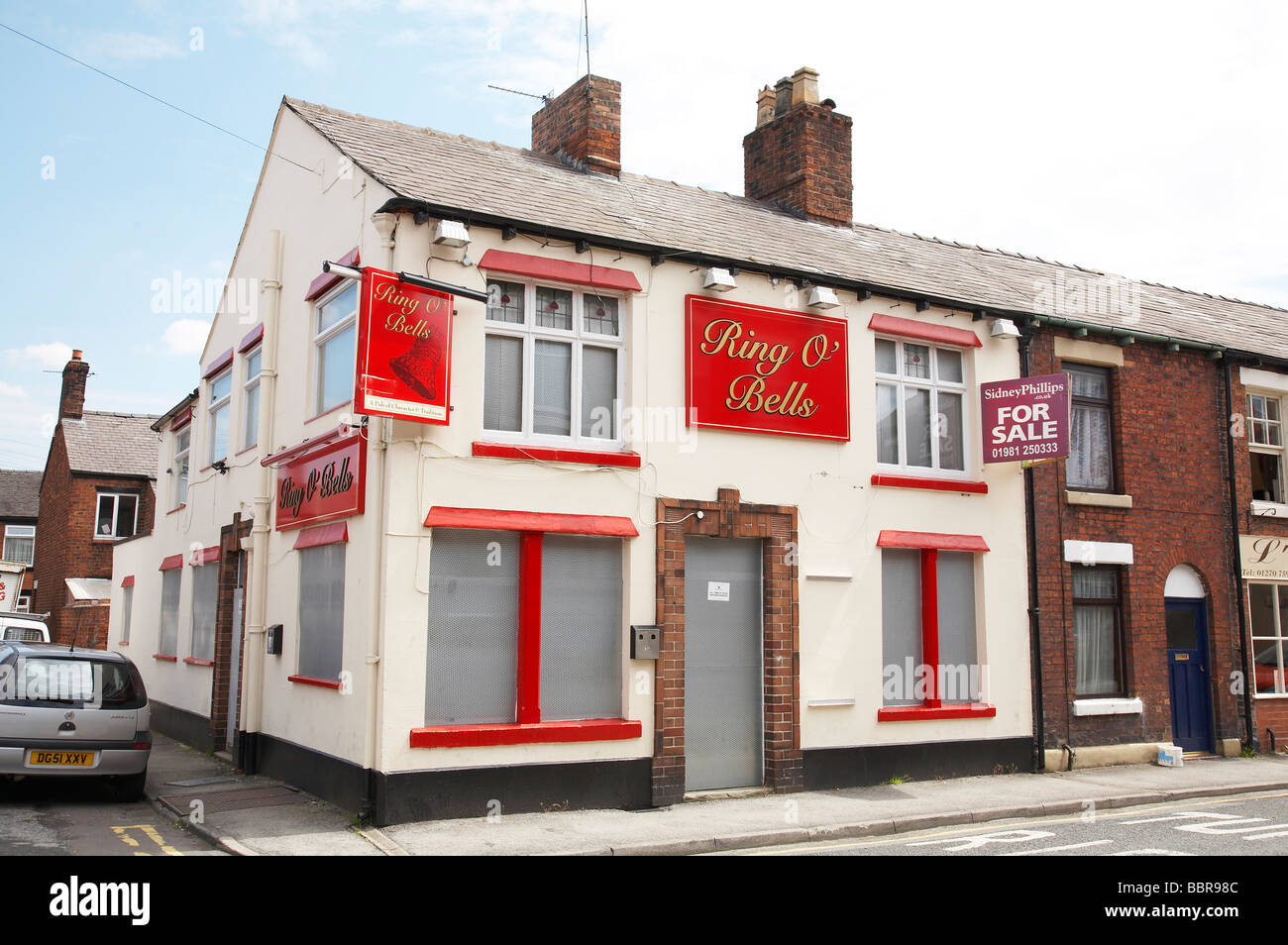Boarded up Ring O Bells pub in Sandbach UK Stock Photo