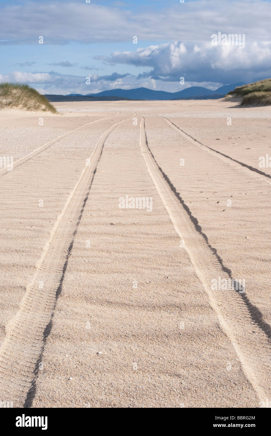 Tyre tracks across Traigh Scarista beach, Isle of Harris, Outer Hebrides, Scotland Stock Photo