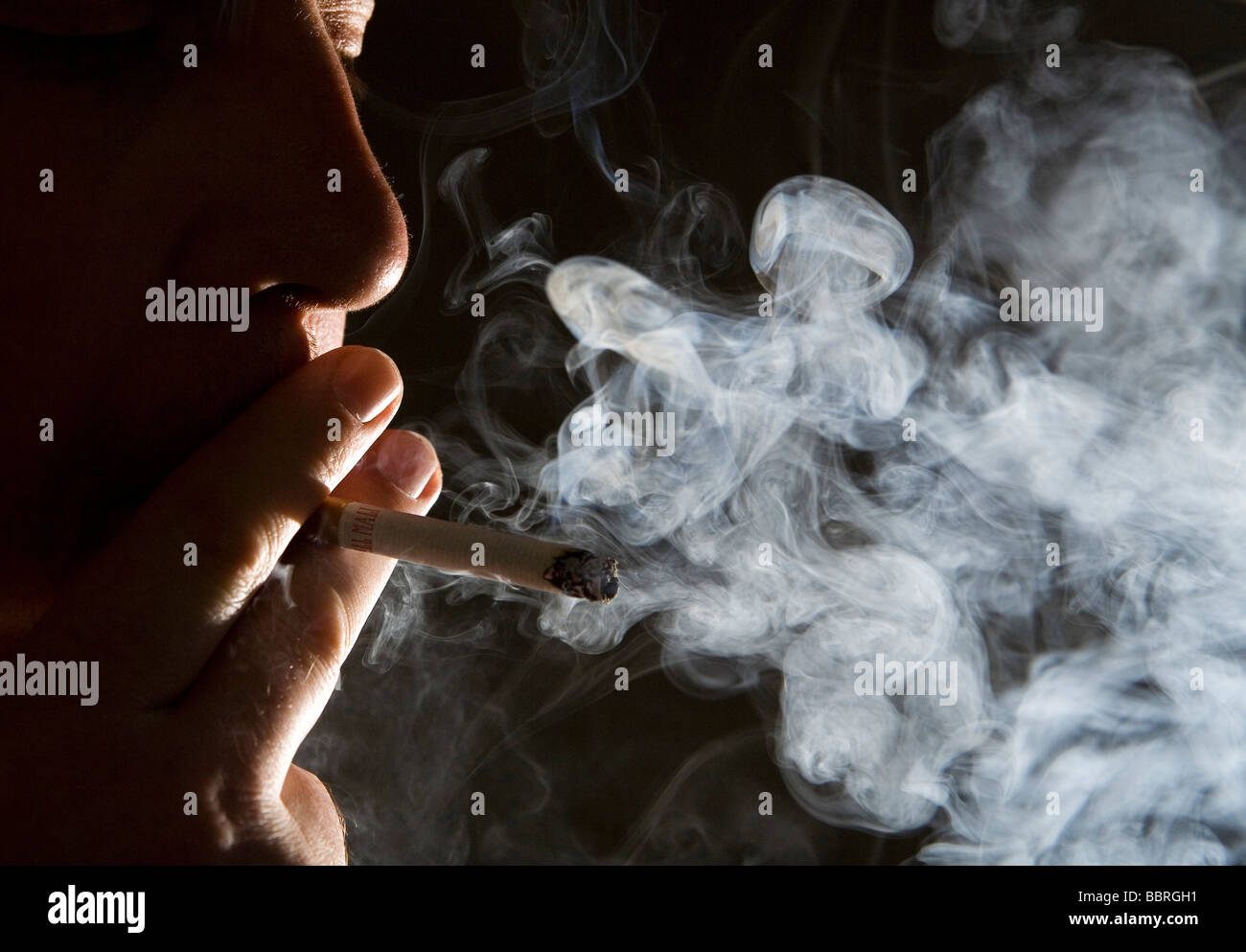 Pall Mall Cigarettes High Resolution Stock Photography and Images Alamy