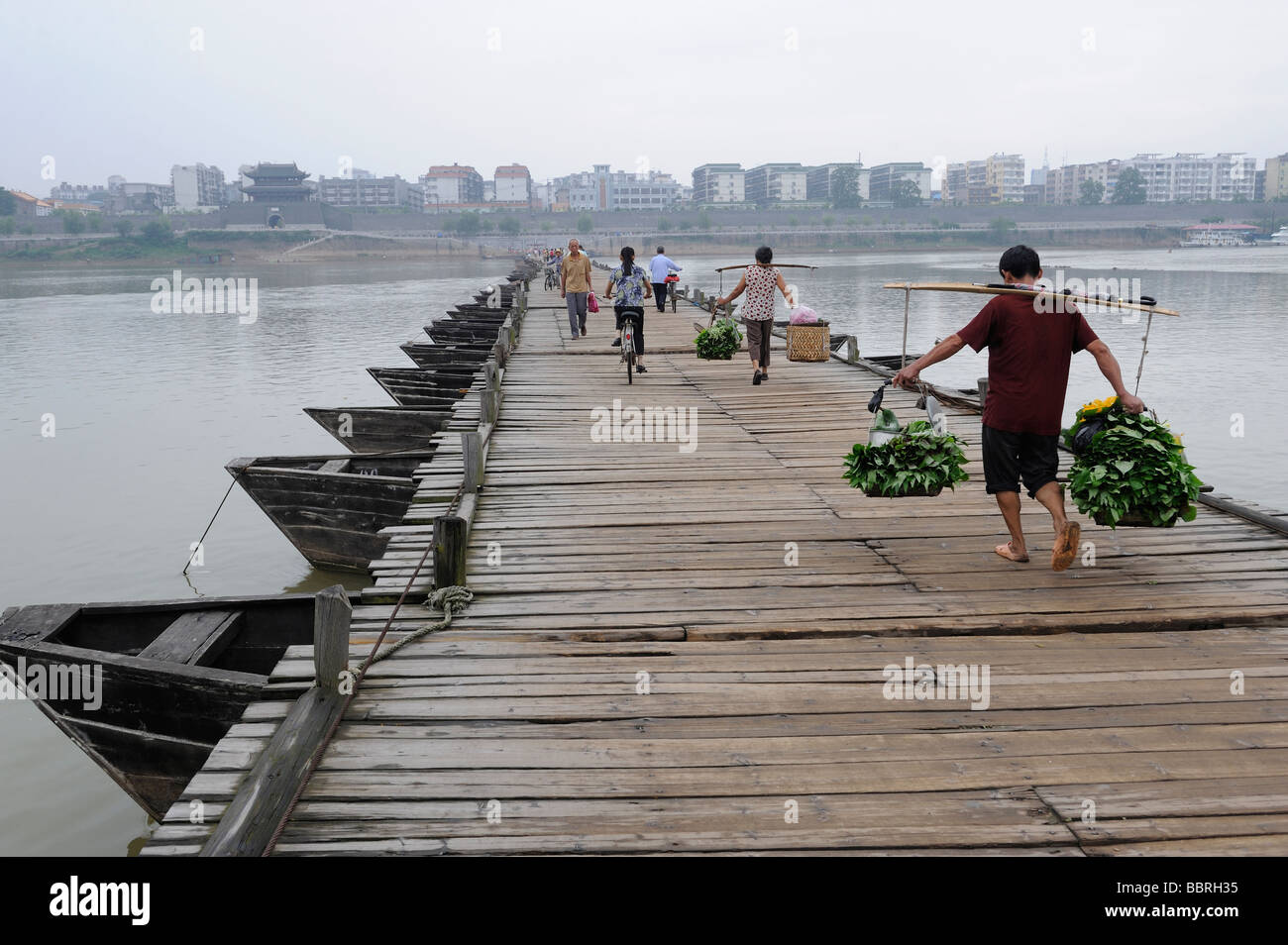 Ancient pontoon bridge in Ganzhou, Jiangxi, China. 11-Jun-2009 Stock Photo