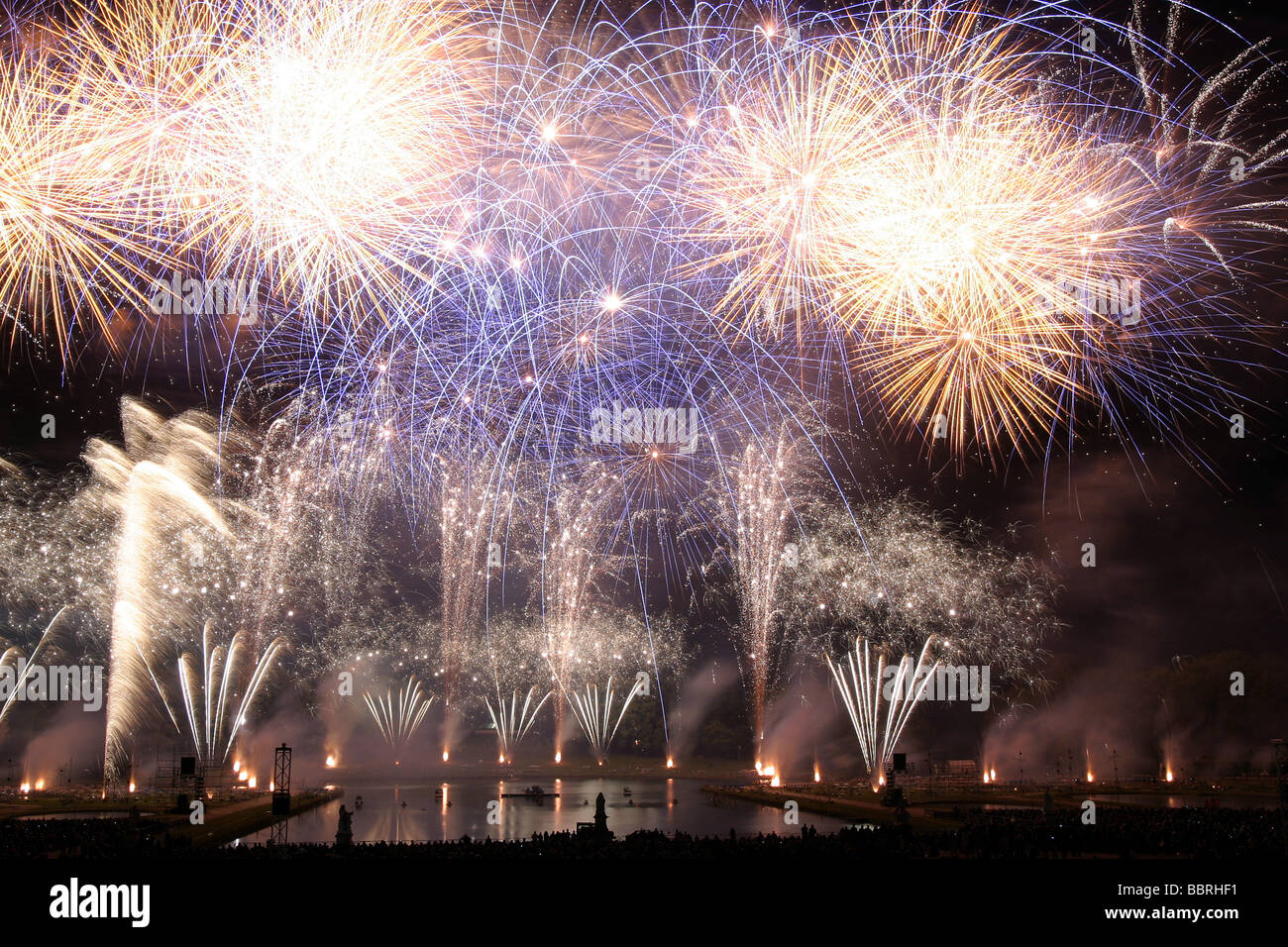 FIREWORKS, PYROTECHNIC DISPLAY, LES NUITS DU FEU, FIREWORKS AND SOUND