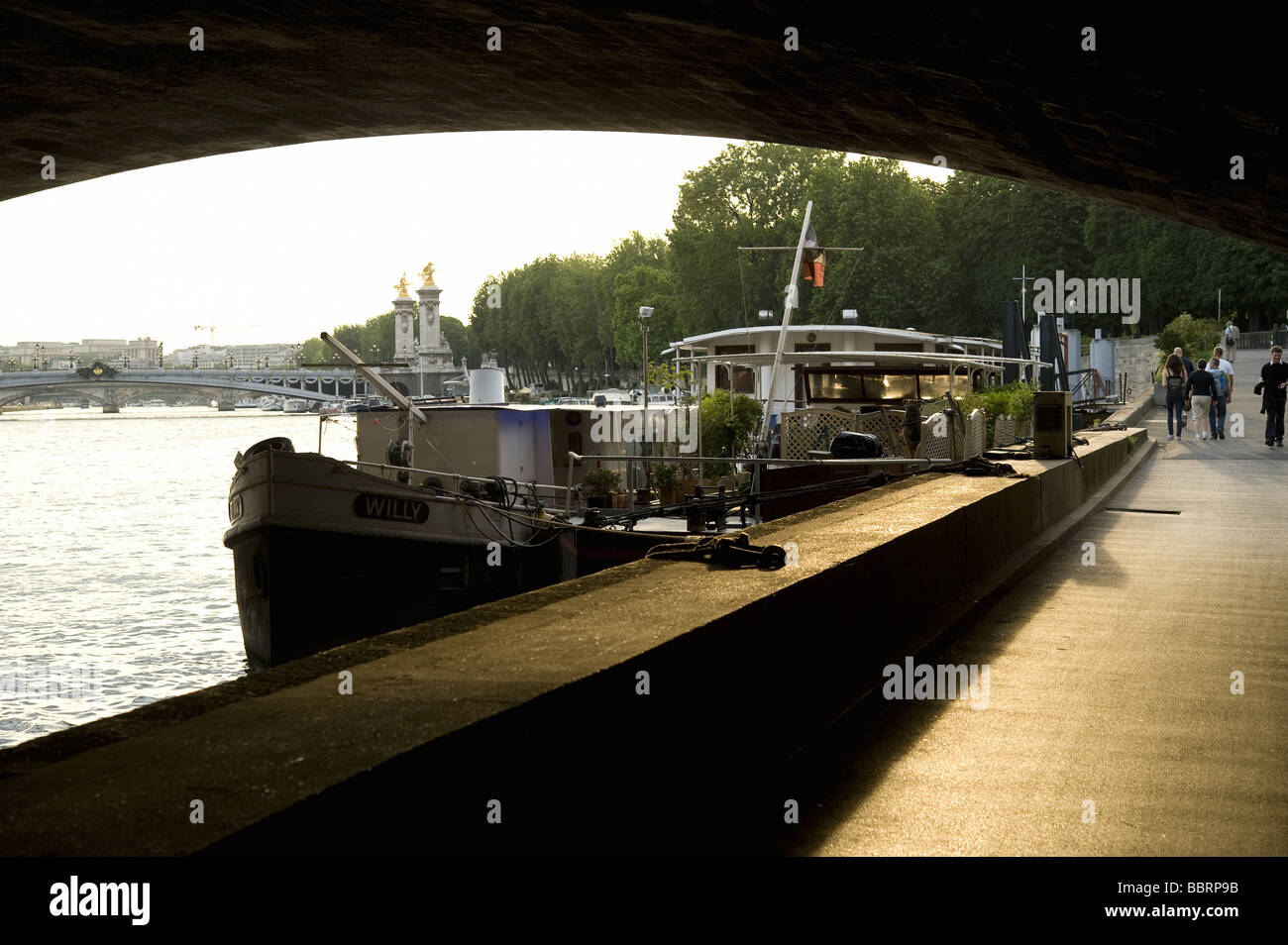 Paris Hausboote an der Seine Paris Houseboats at the Seine River Stock Photo