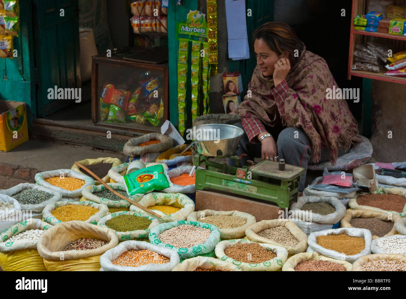 Nepal market hi-res stock photography and images - Alamy