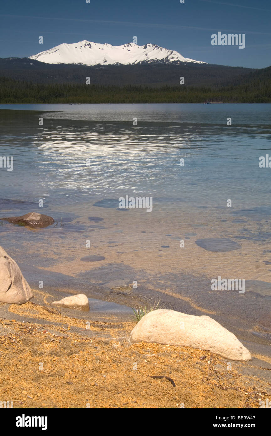Diamond Peak Oregon form Crescent Lake Stock Photo Alamy
