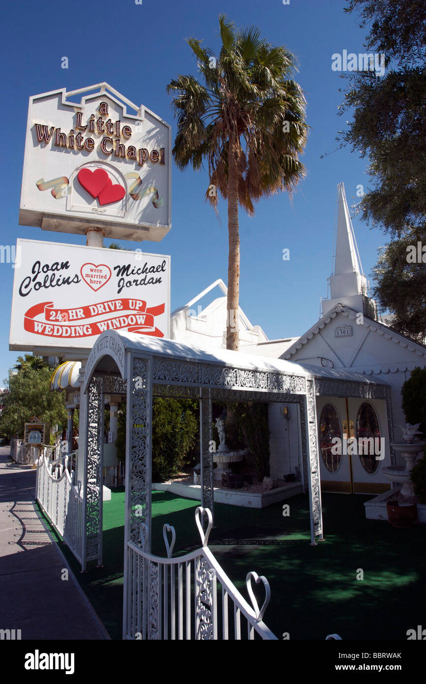 ENTRANCE TO THE LITTLE WHITE CHAPEL IN LAS VEGAS, CHAPEL FOR LAS VEGAS