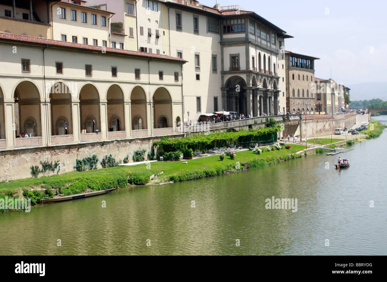 Part of the Vasari Corridor along the banks of the Arno River which connects the Uffizi with the Pitti Palace in Florence Stock Photo