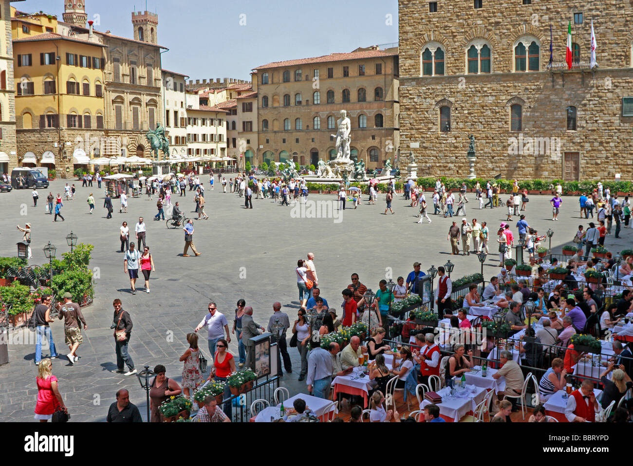 Dining al fresco in the famous Piazza della Signoria in Florence Tuscany,Italy Stock Photo