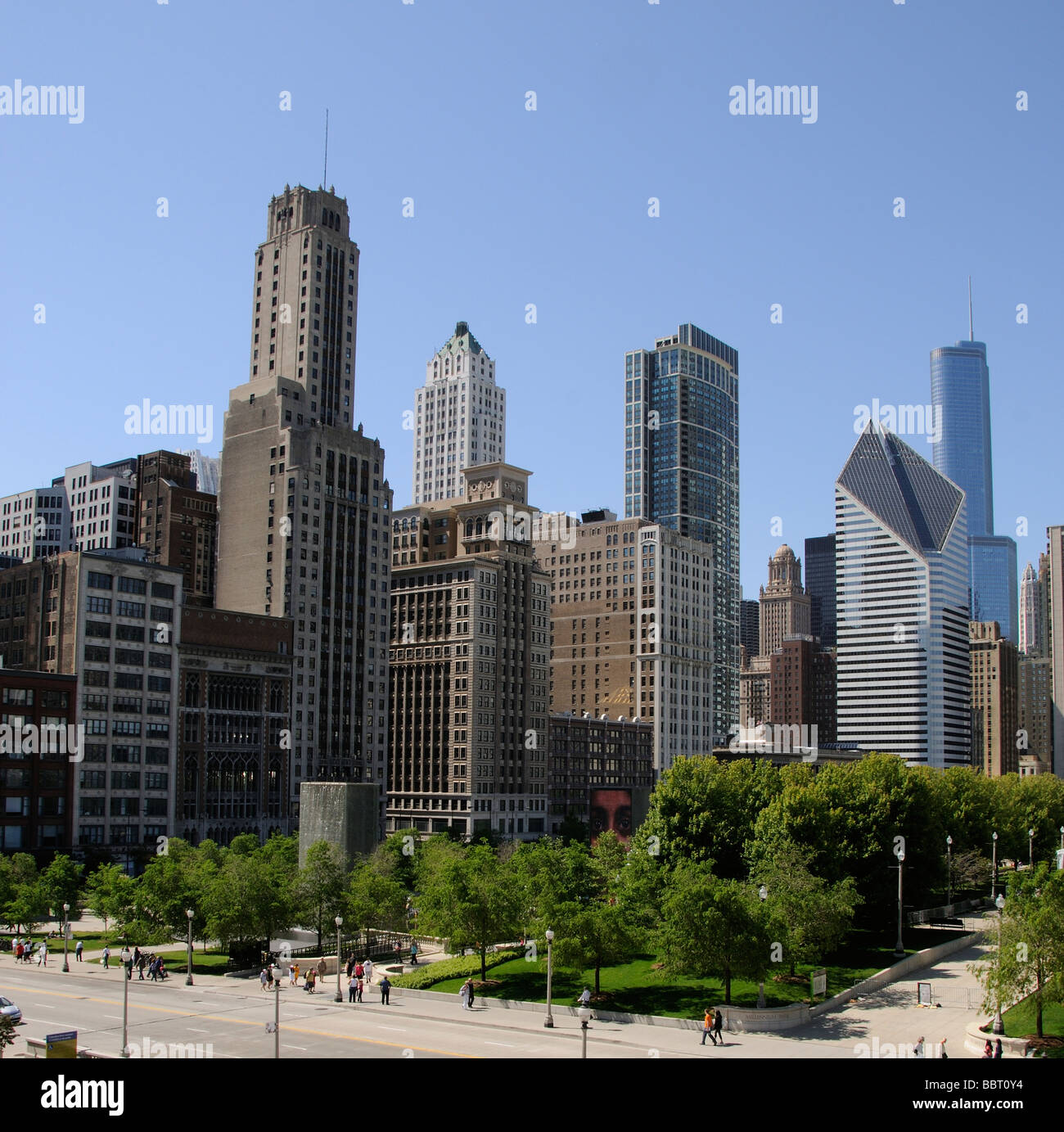 Millennium Park and skyline buildings downtown Chicago Illinois USA ...