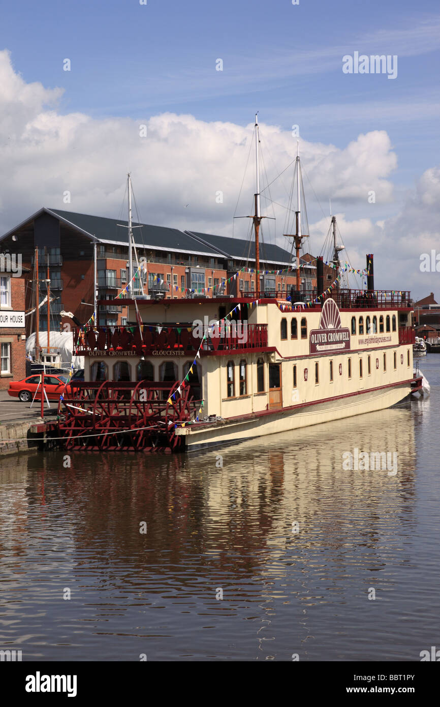 Oliver Cromwell paddlesteamer, Gloucester Docks, Gloucestershire