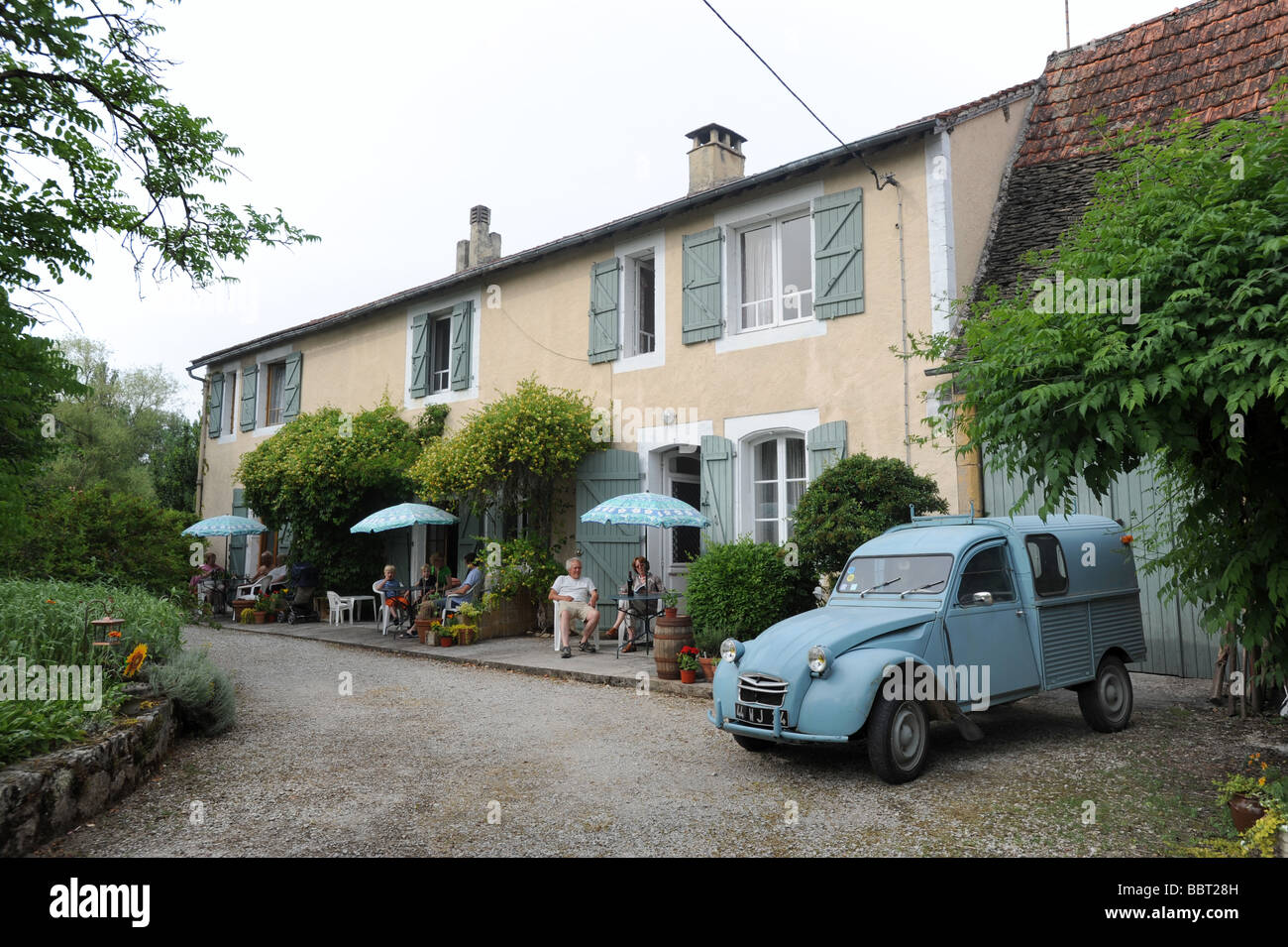 French Country Cottages Or Gites In Montignac Dordogne France