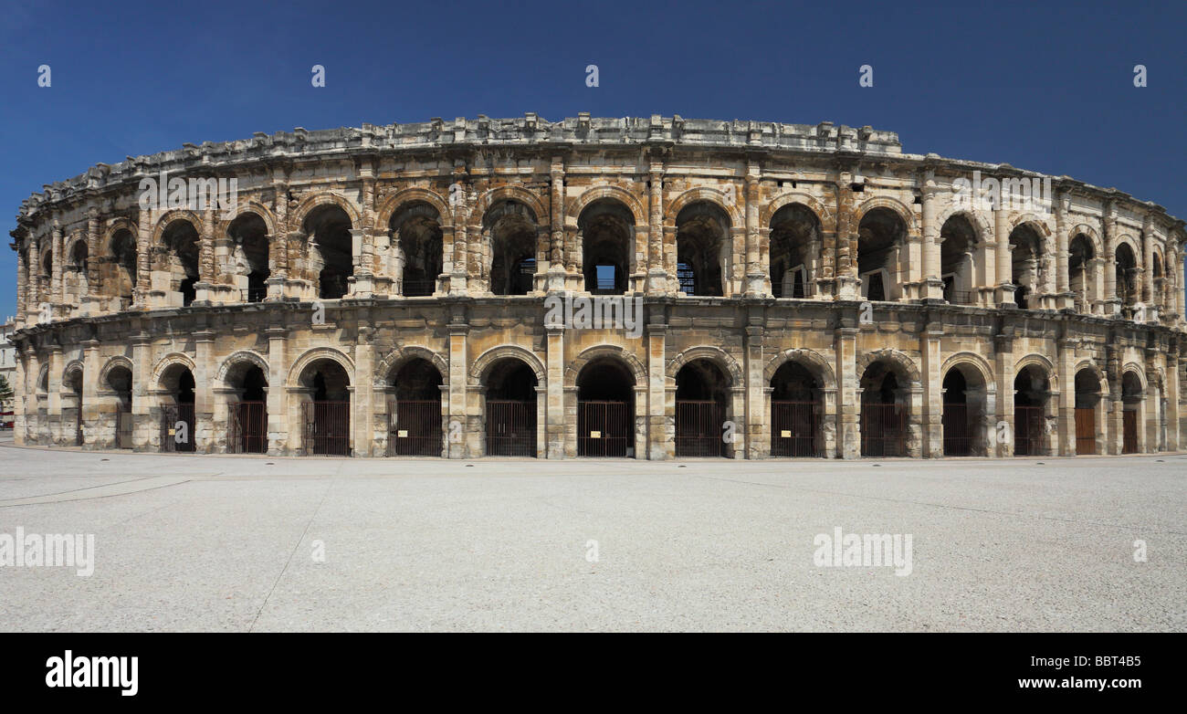 Amphitheatre france hi-res stock photography and images - Alamy
