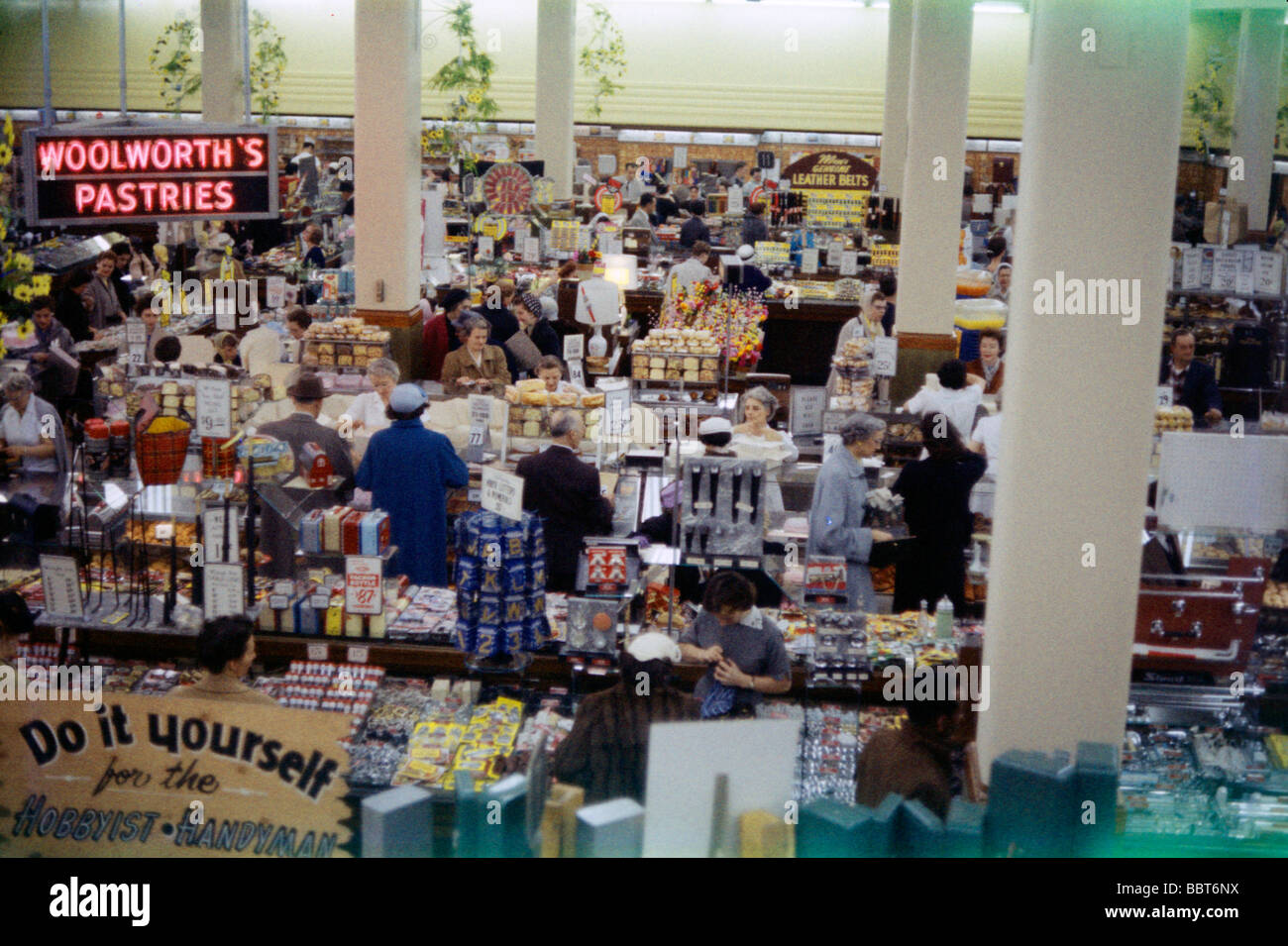 Woolworths, America 1955 Stock Photo Alamy