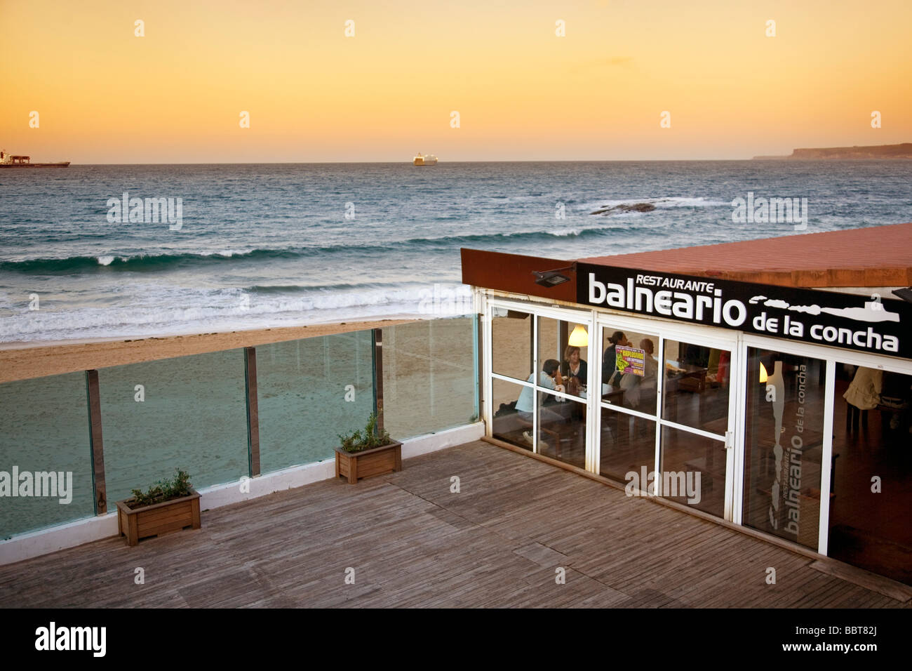 Restaurante en la Playa de la Concha Santander Cantabria España Restaurant in La Concha Beach Santander Cantabria Spain Stock Photo