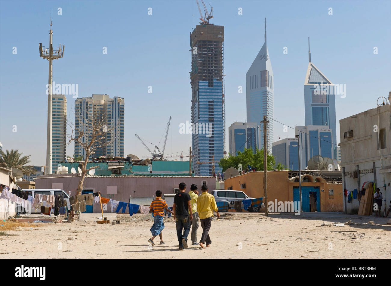 Poor houses near city hi-res stock photography and images - Alamy