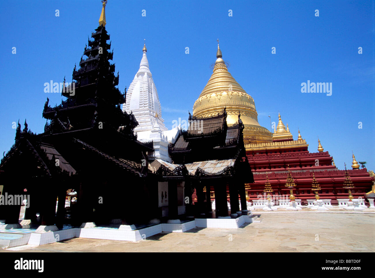 Shwe Zigon Zedi temple, Bagan, Yangon, Myanmar Stock Photo