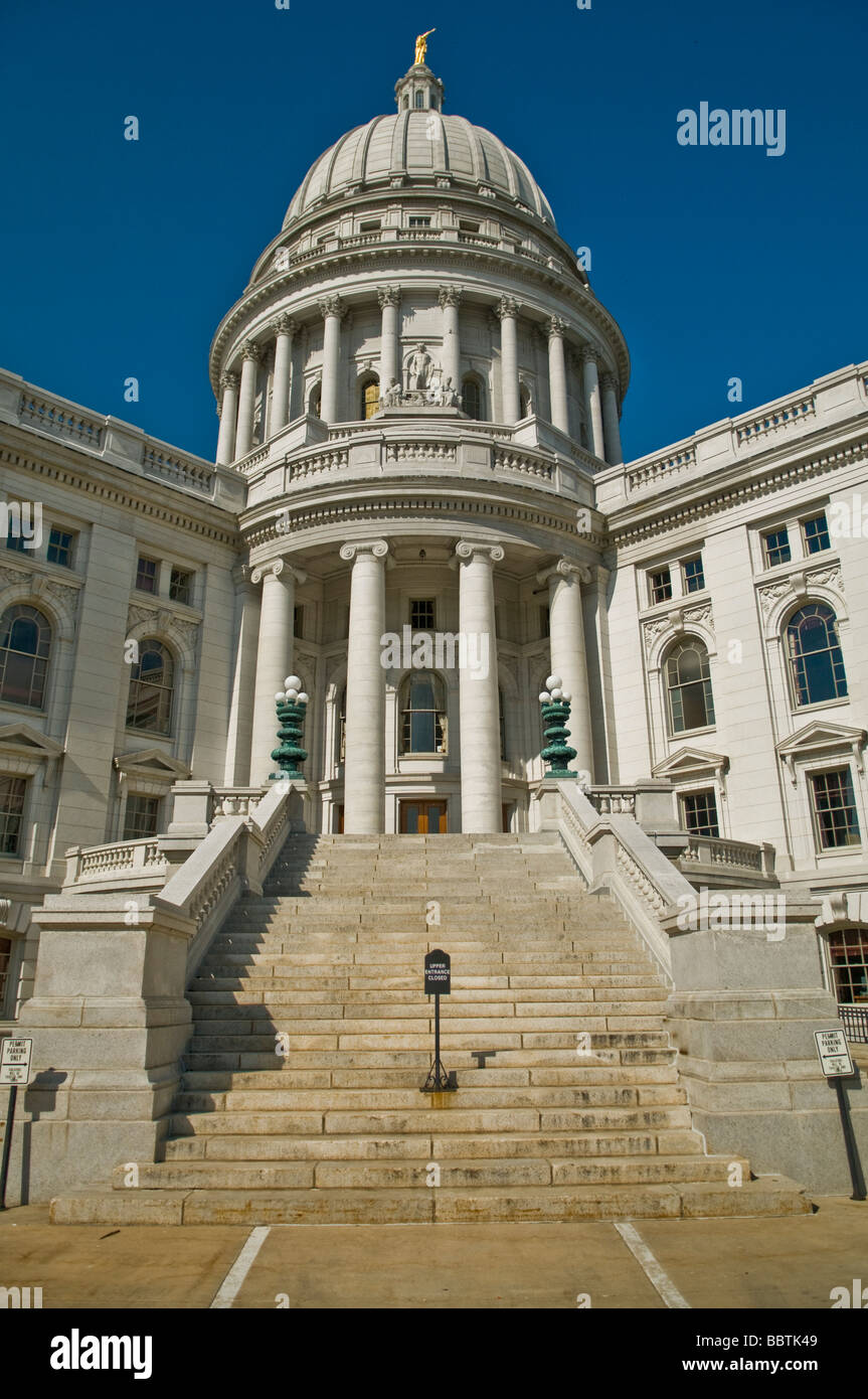 Capitol Building In Madison Wisconsin High Resolution Stock Photography ...