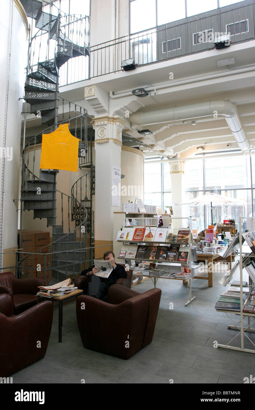 Book shop, Eataly foodstore, Nizza 230 street, Turin, Italy Stock Photo
