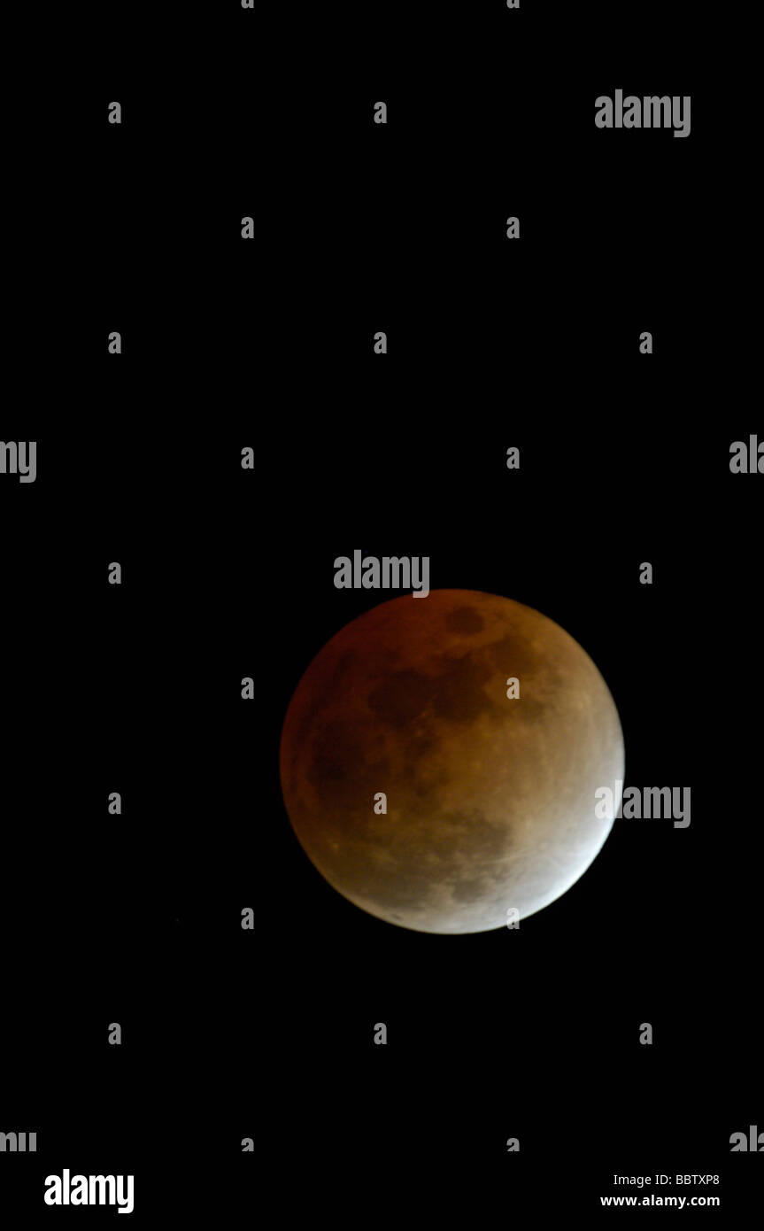 Lunar eclipse hi-res stock photography and images - Alamy