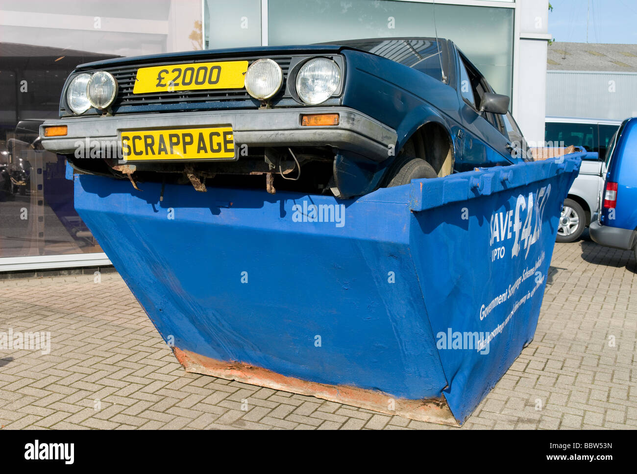 £2000 scrappage government incentive scheme, car in skip, norfolk, england Stock Photo