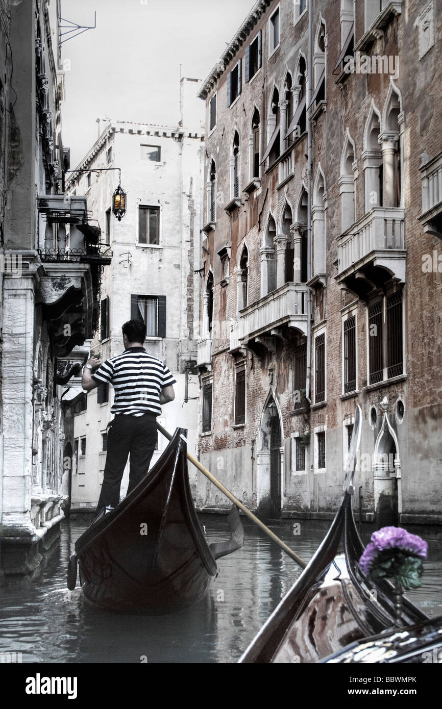 Gondola at venice hi-res stock photography and images - Alamy
