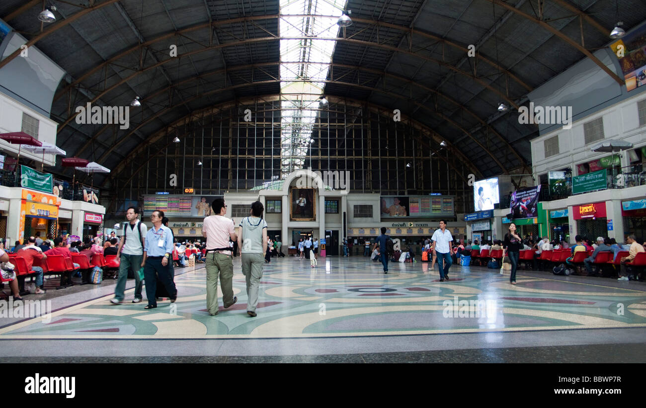 Passengers Hualamphong Railway Station terminal Bangkok Thailand Stock Photo